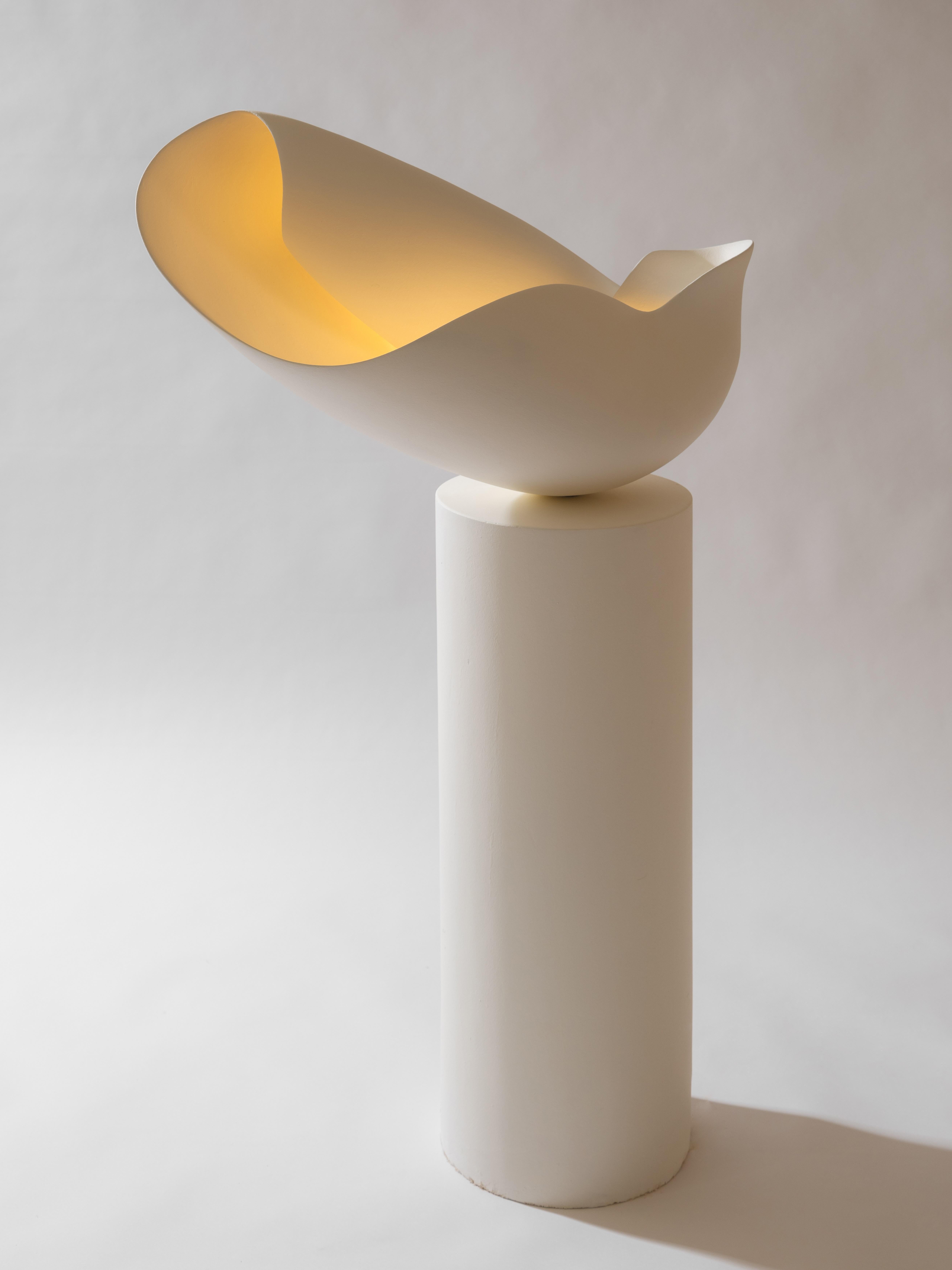 Blumenknospen Organische Off-White Minimalistische Keramik-Stehlampe von Elsa Foulon (Postmoderne) im Angebot