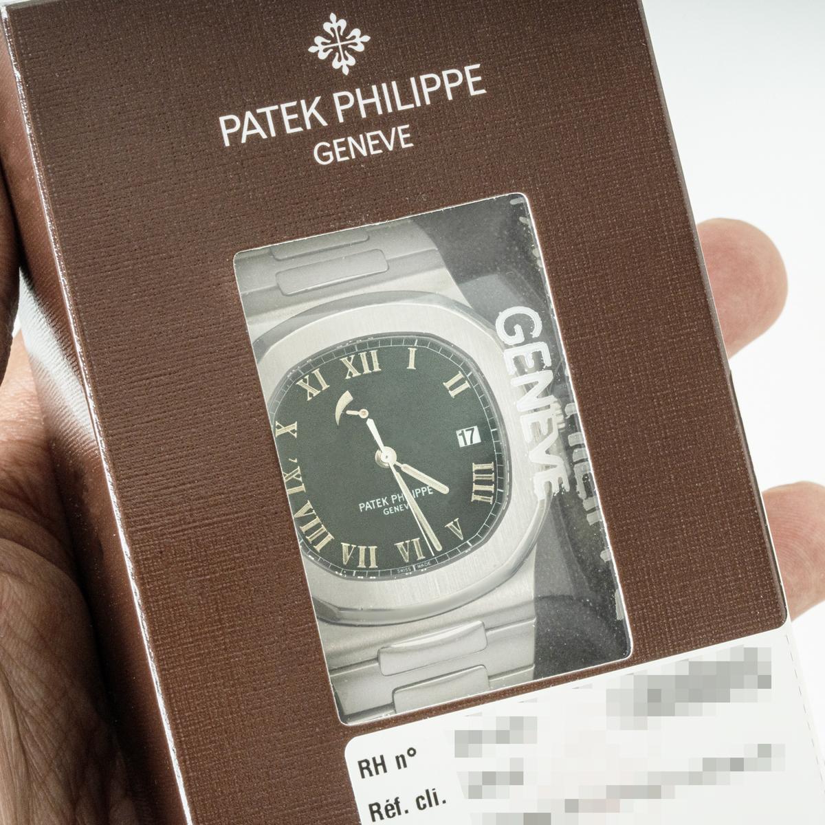 Nautilus 'Comet' Stainless Steel & Black Dial im Angebot 5