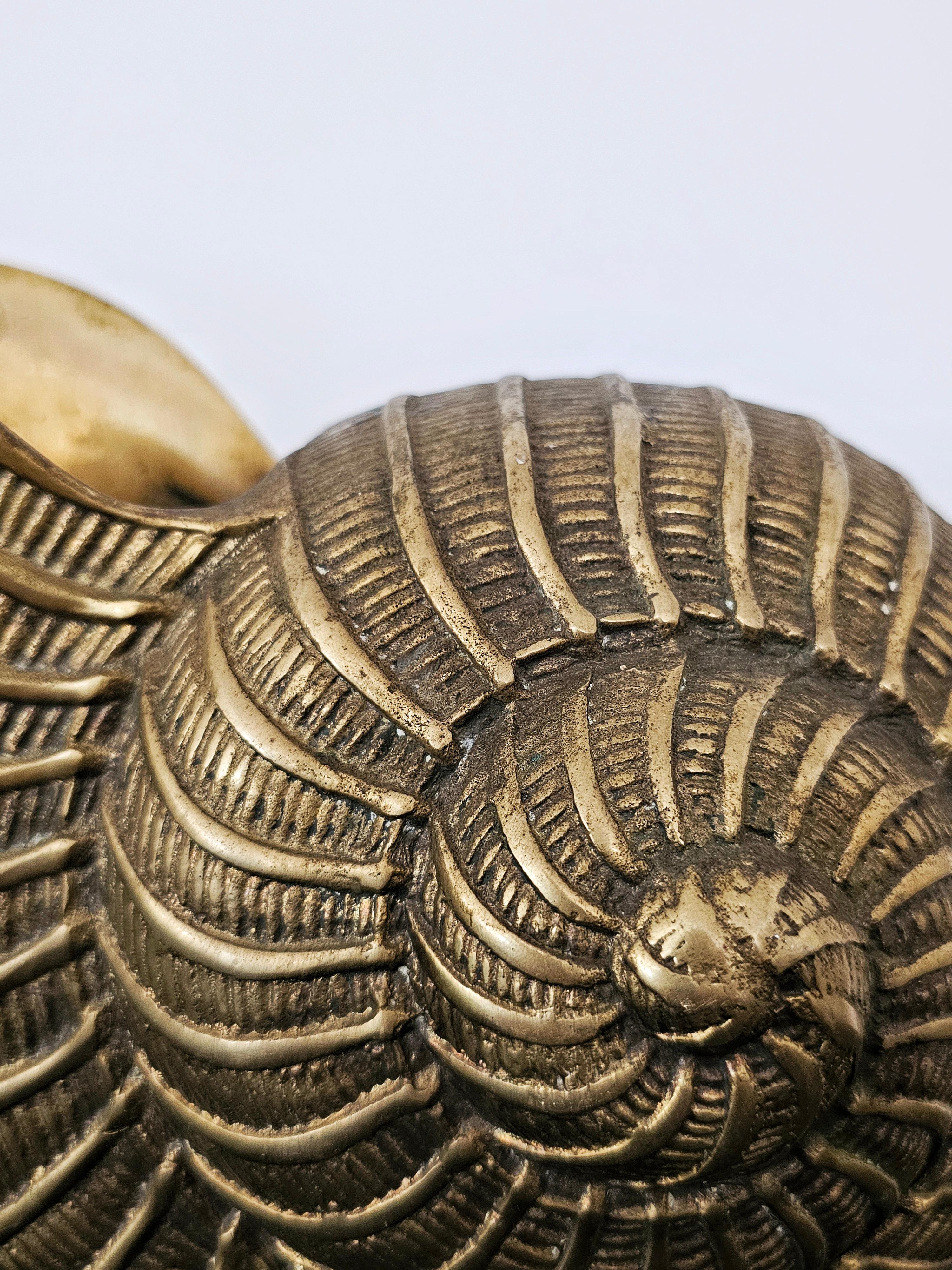 Portabottiglie per champagne a forma di Nautilus in ottone massiccio, Italia anni '50 in vendita 4