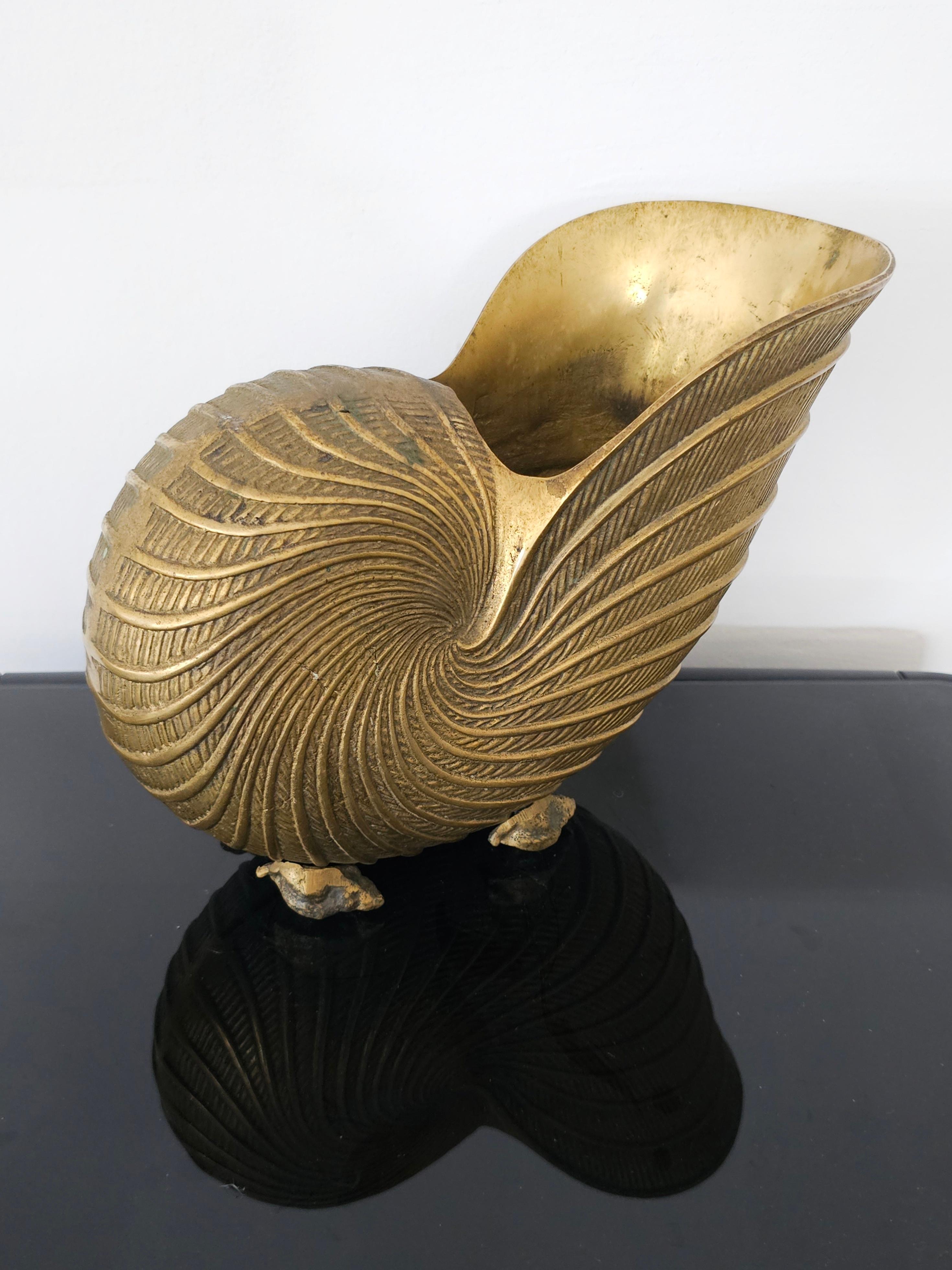 Portabottiglie per champagne a forma di Nautilus in ottone massiccio, Italia anni '50 in vendita 2