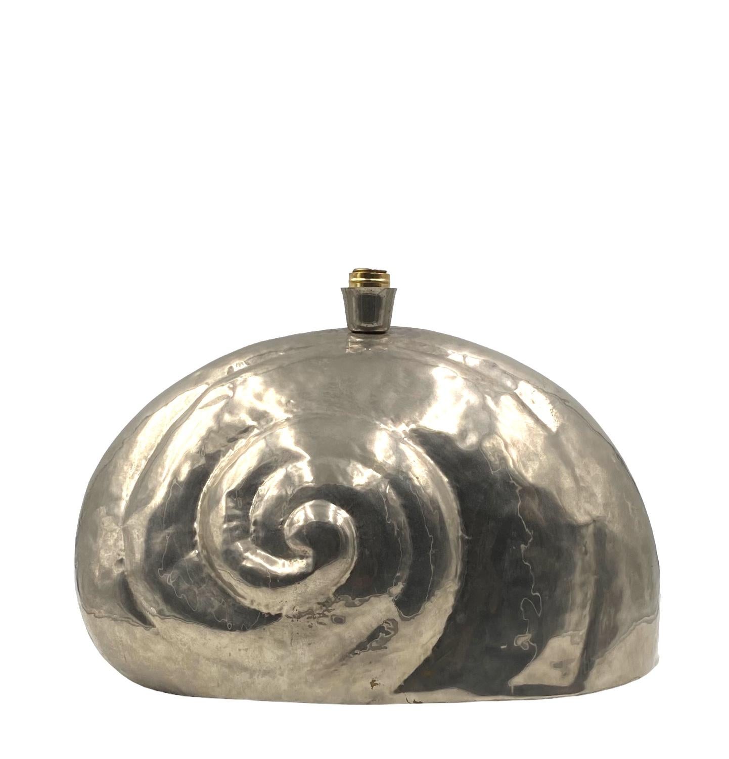 Nautilus shell silverplate table lamp base, France 1970s 10