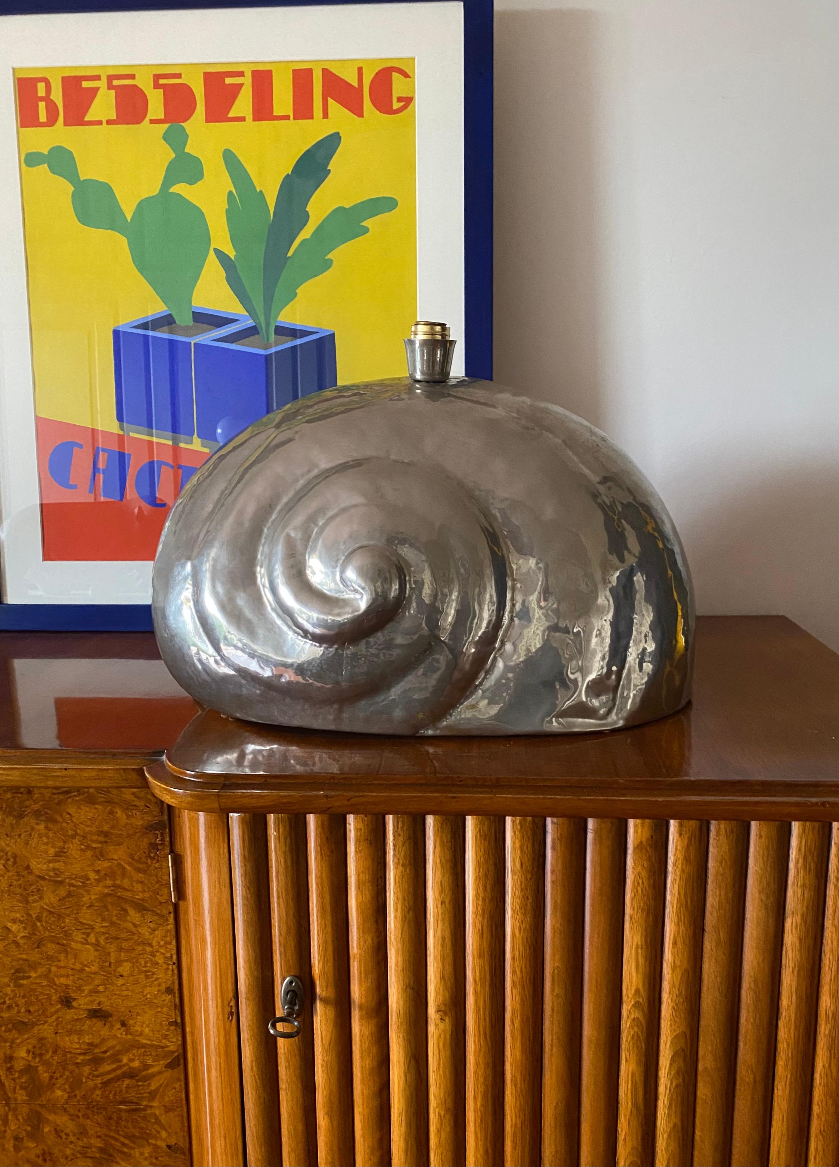 French Nautilus shell silverplate table lamp base, France 1970s
