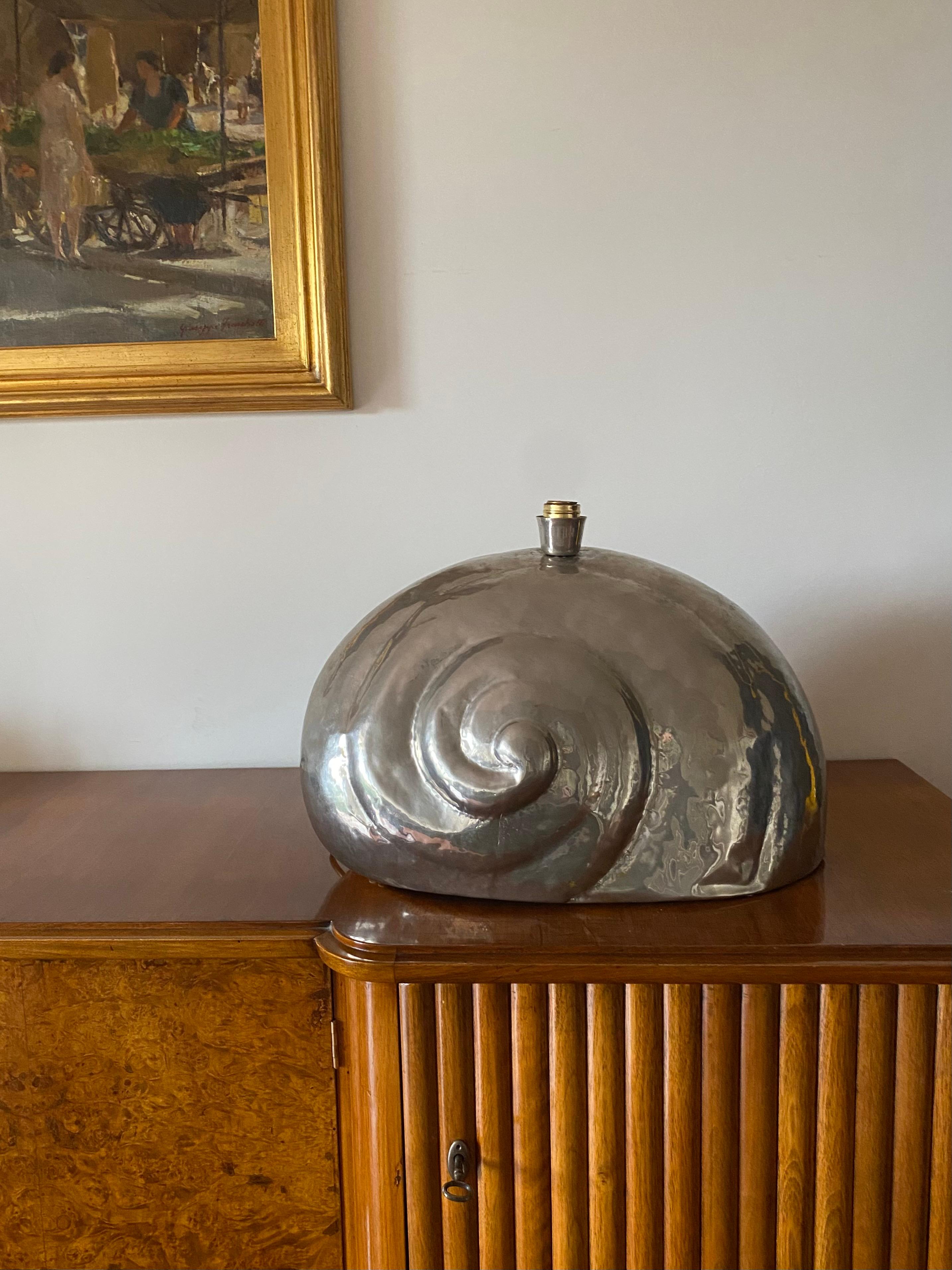 Silver Plate Nautilus shell silverplate table lamp base, France 1970s