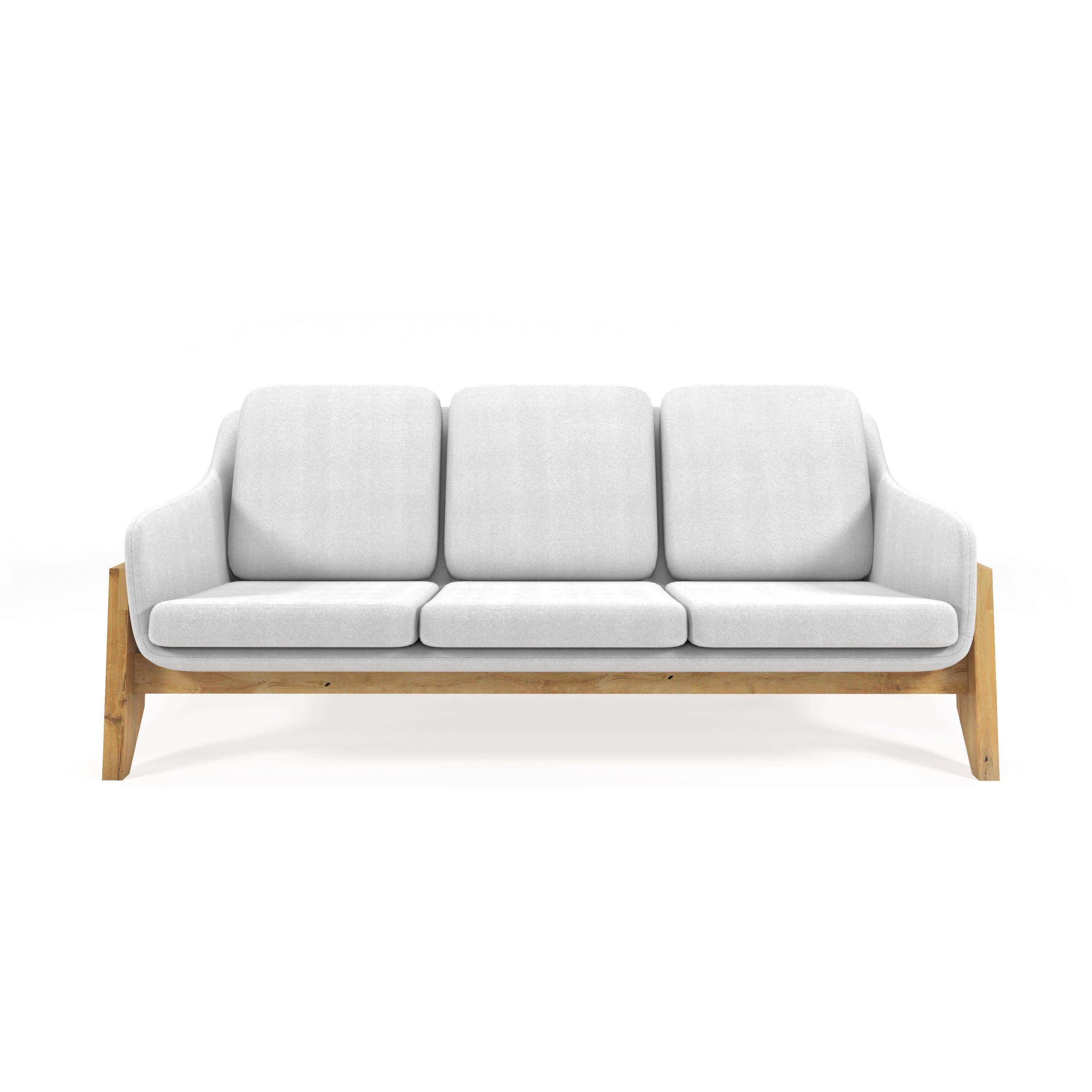 Bringen Sie die Schönheit Ihres Innen- oder Außenbereiches mit dem Nava-Sofa zusammen! Dieses vielseitige Möbelstück besticht durch seine markanten Holzverbindungen und sein Design und wertet jeden Bereich auf, in dem Sie es aufstellen. Holen Sie
