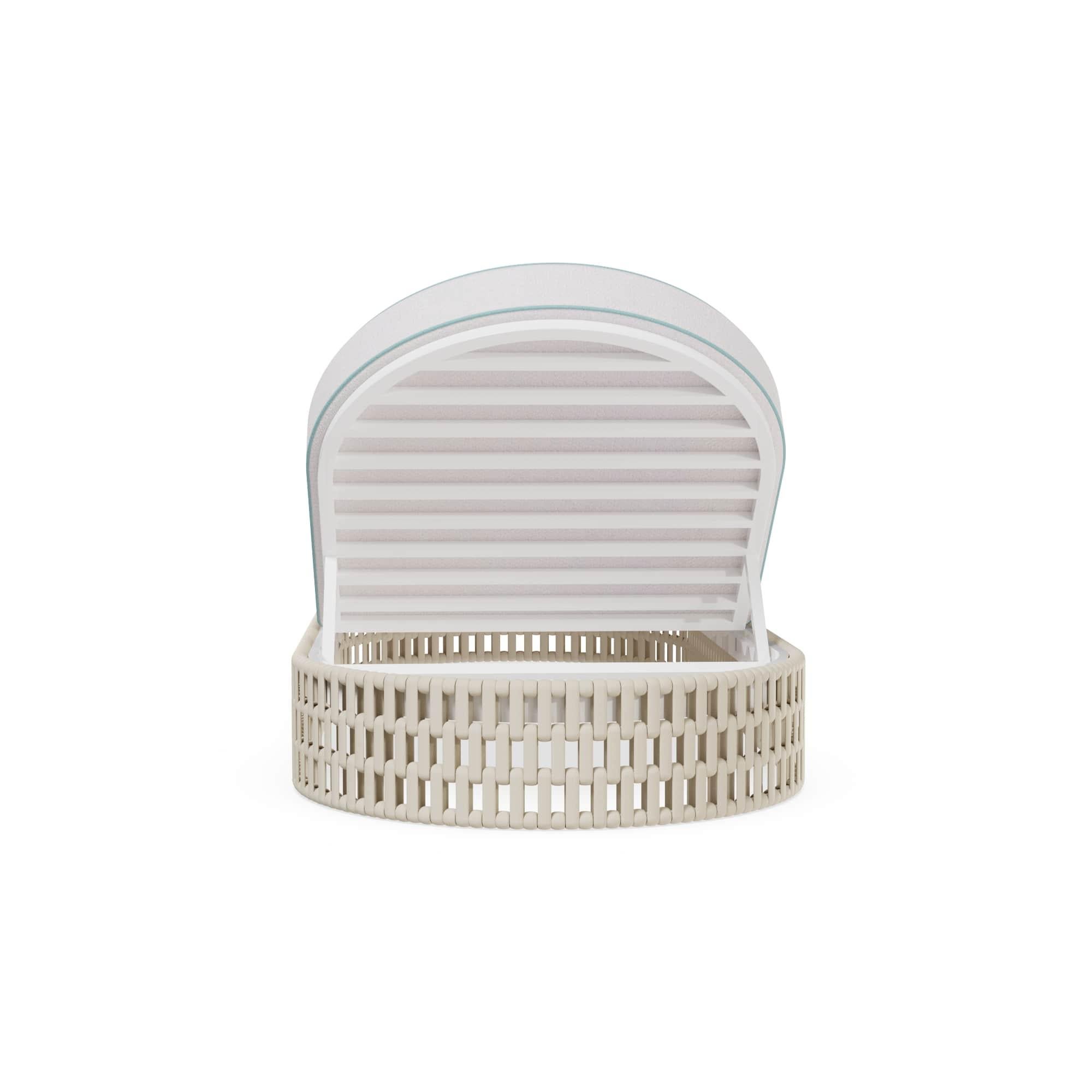 Fatto a mano Lettino da esterno Navagio in metallo laccato con base in corde in vendita