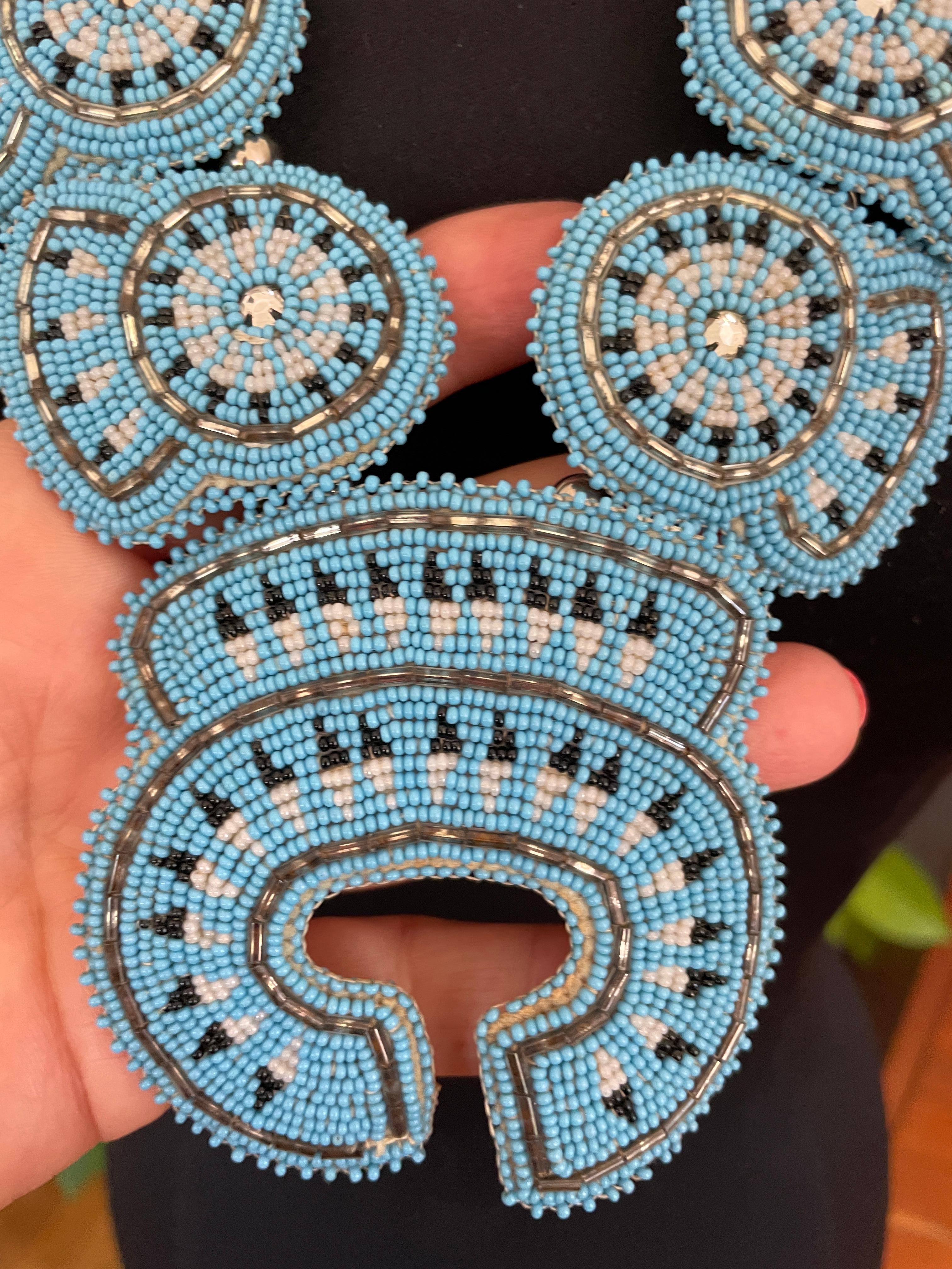 Perlen Türkis-Halskette aus Sterlingsilber mit Quastenblüte von Navajo  im Angebot 4