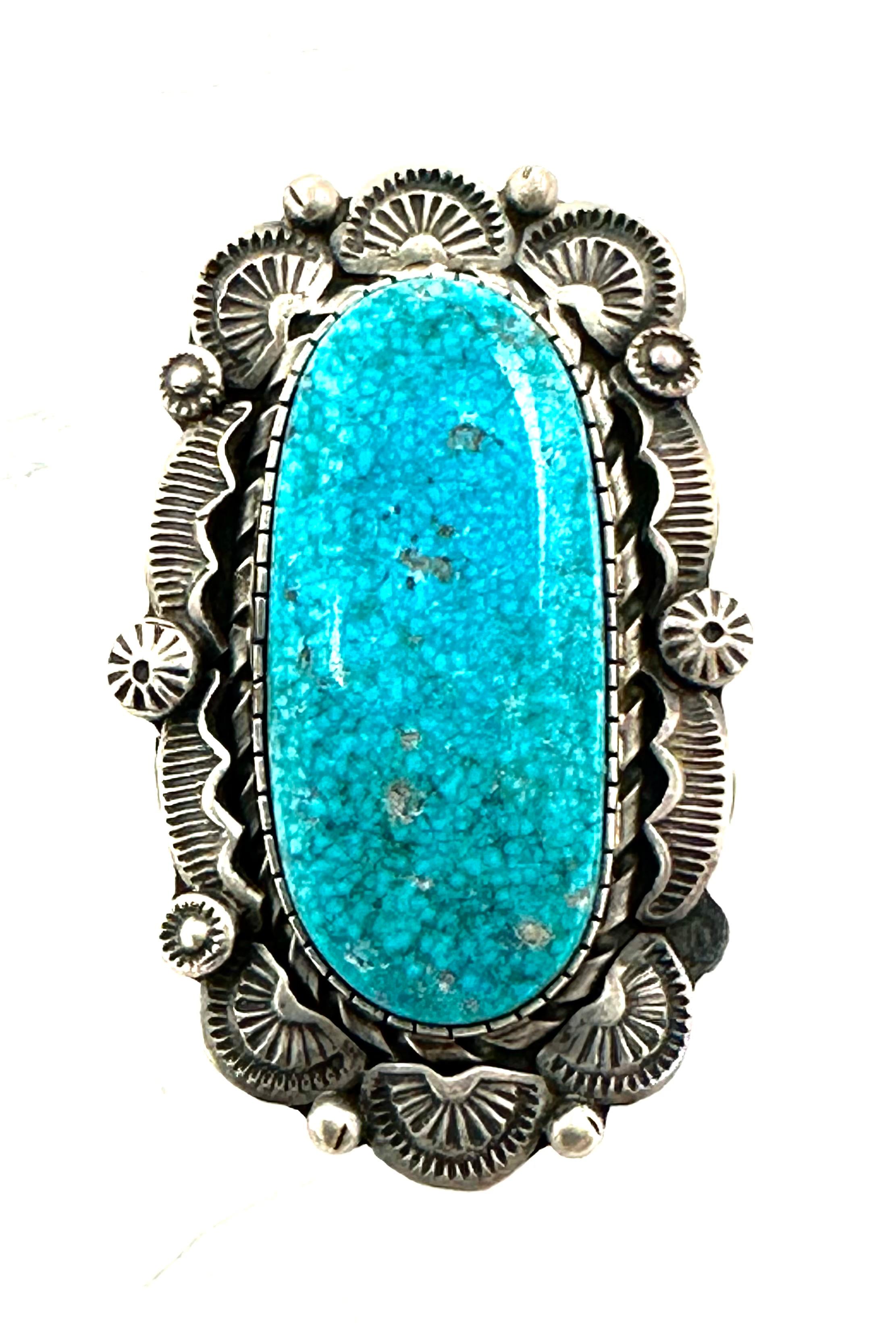 Sterling Silver .925 Kingman Turquoise Navajo Made Ring By Betta Lee .
Measures approximately 2