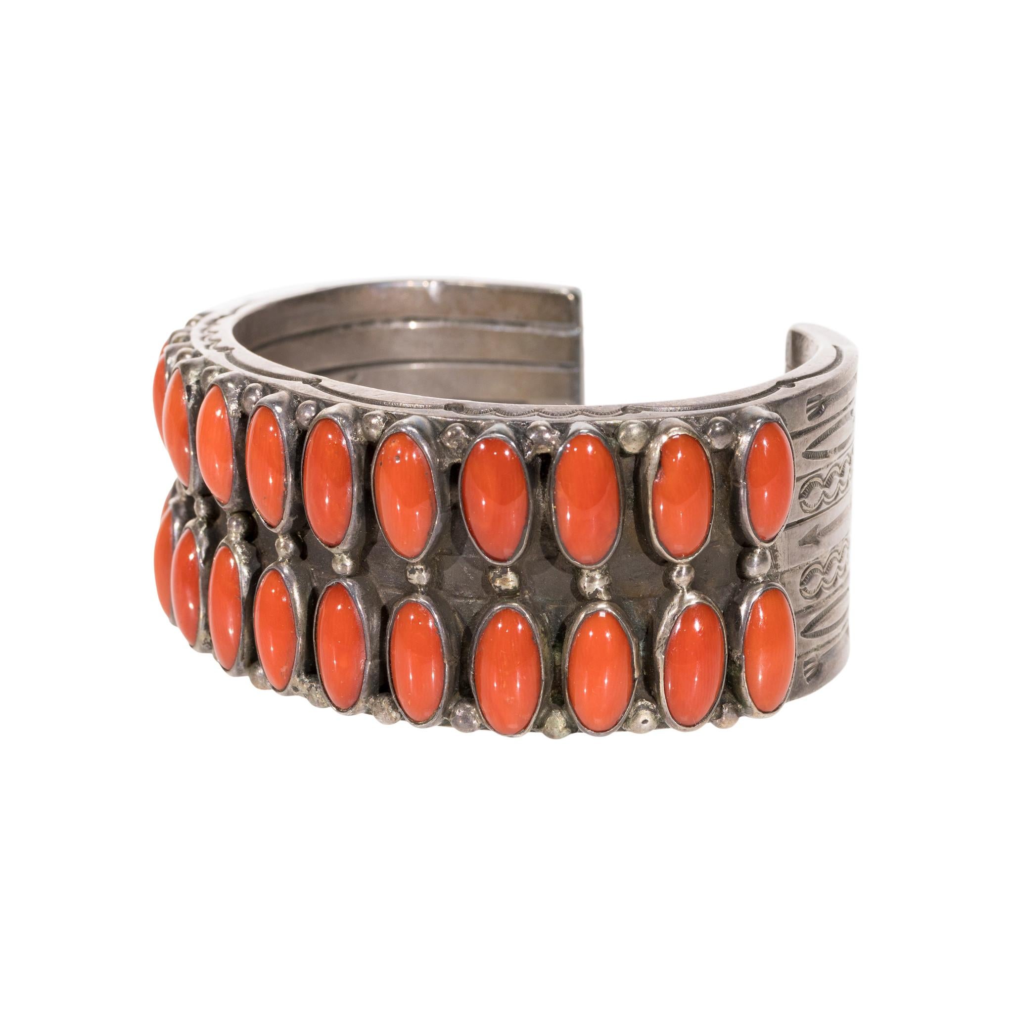 Nativo americano Bracciale in corallo e sterlina Navajo in vendita