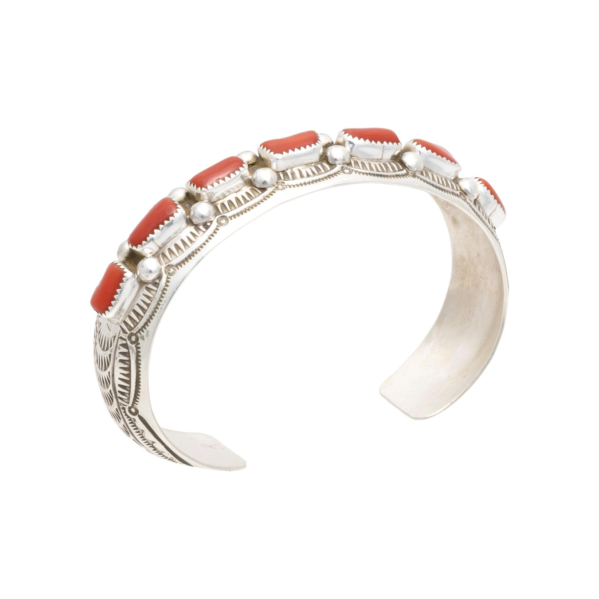 Taglio misto Bracciale in corallo e argento Navajo in vendita