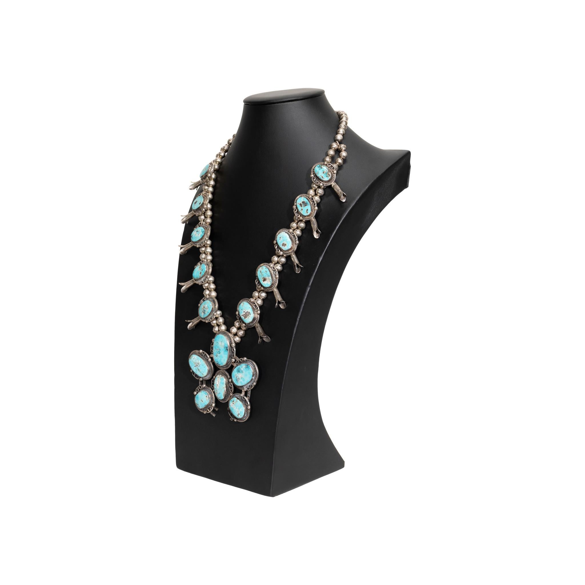 Turquesa azul de Pascua navajo y flor de calabaza de plata de ley nativo estadounidense en venta