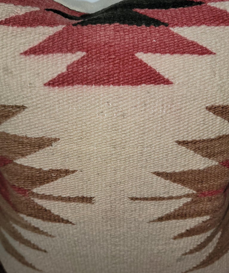 Navajo Eye Dazzler Indian Weaving Pillow In Good Condition For Sale In Los Angeles, CA