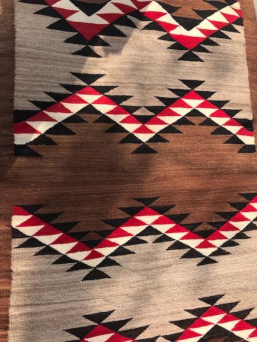 Navajo  Indian Eye Dazzler Weaving In Good Condition In Los Angeles, CA