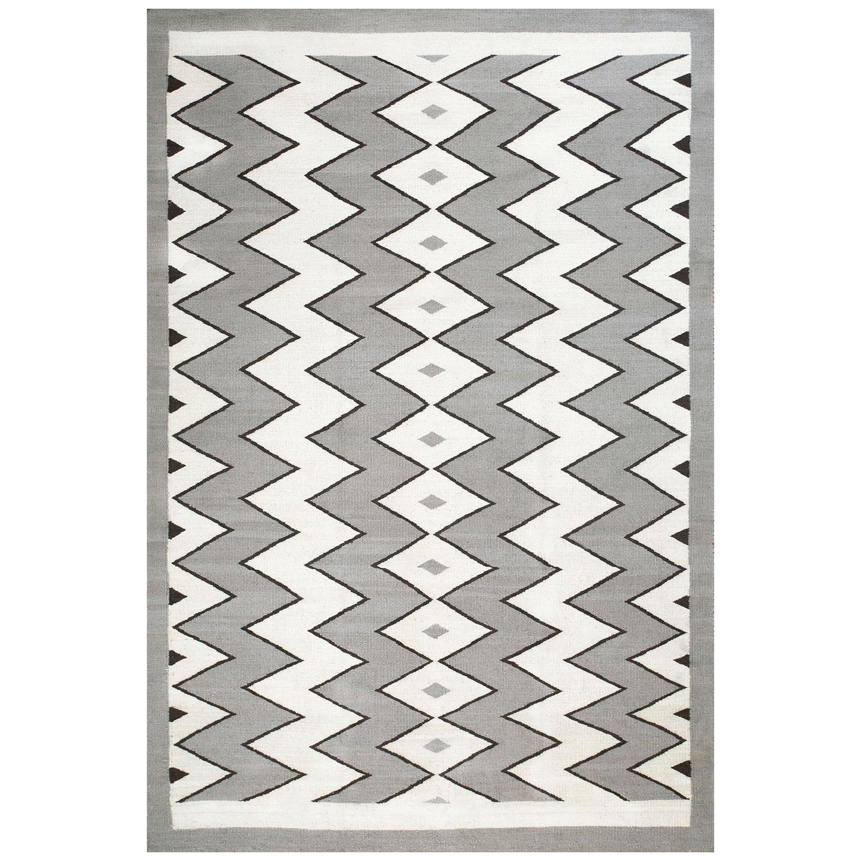 Contemporary Navajo Style Carpet ( 6' x 9' - 183 x 274 ) For Sale