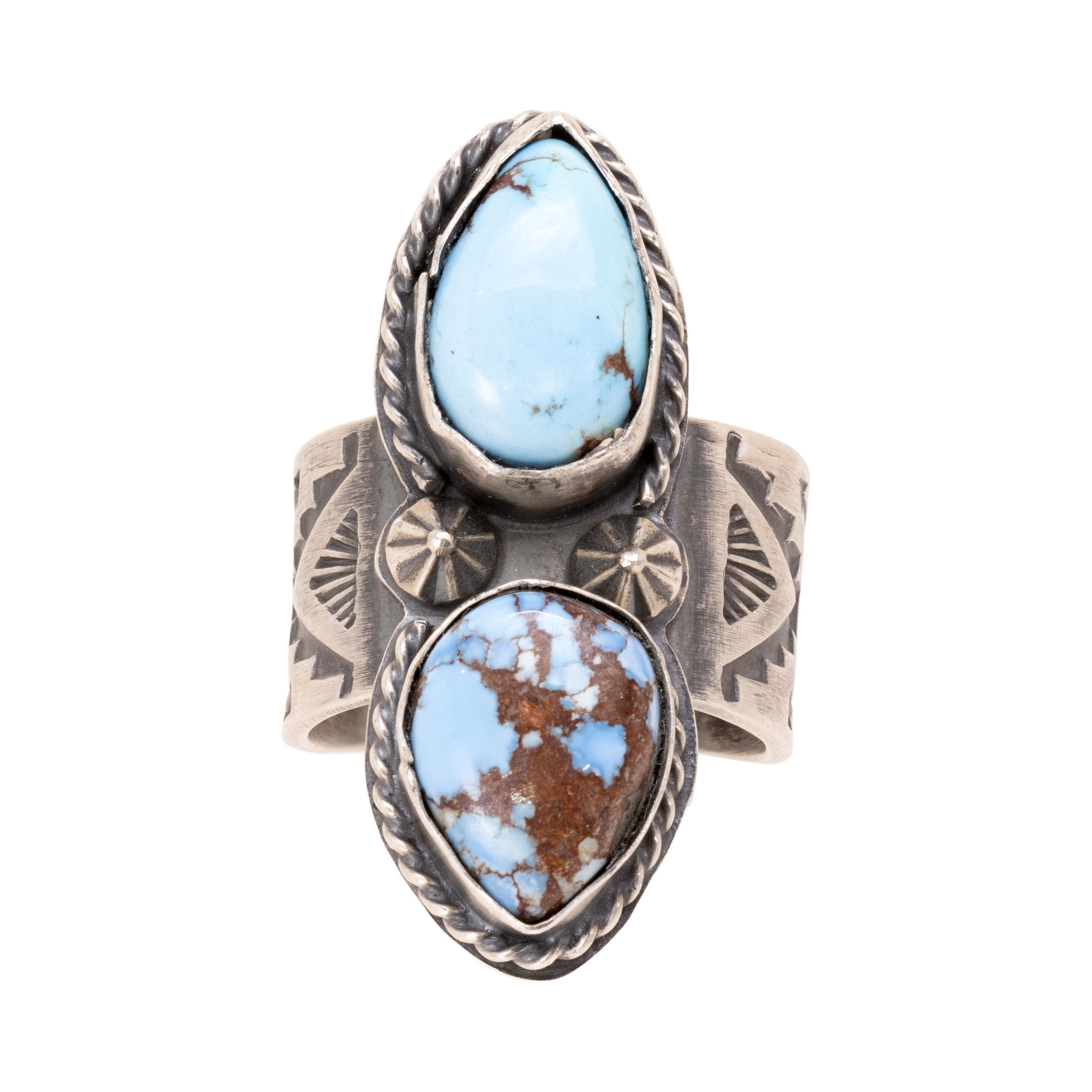 Navajo Golden Hill Turquoise and Sterling Silver Ring (Alteuropäischer Brillantschliff) im Angebot