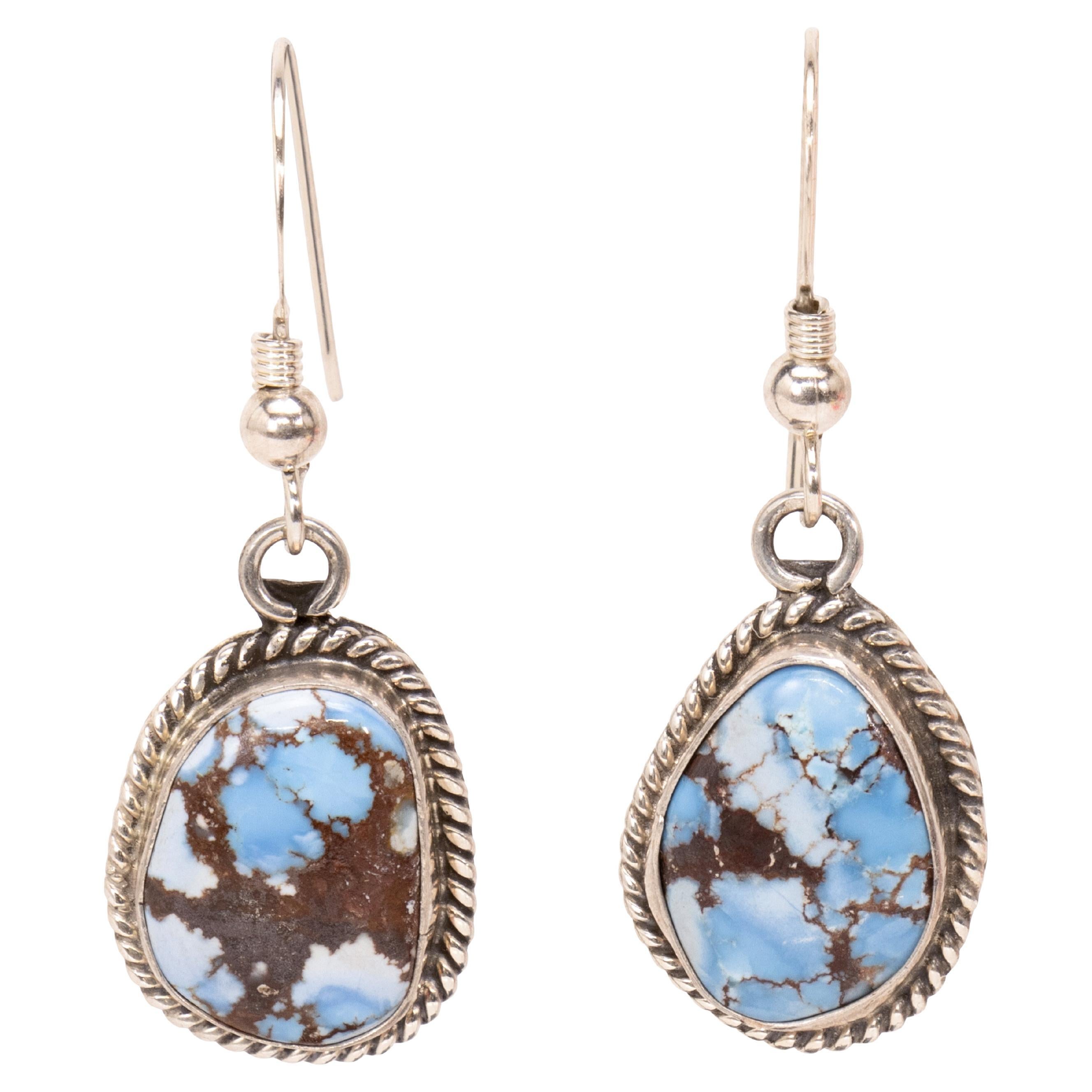 Navajo Golden Hill Turquoise Dangle Earrings en vente