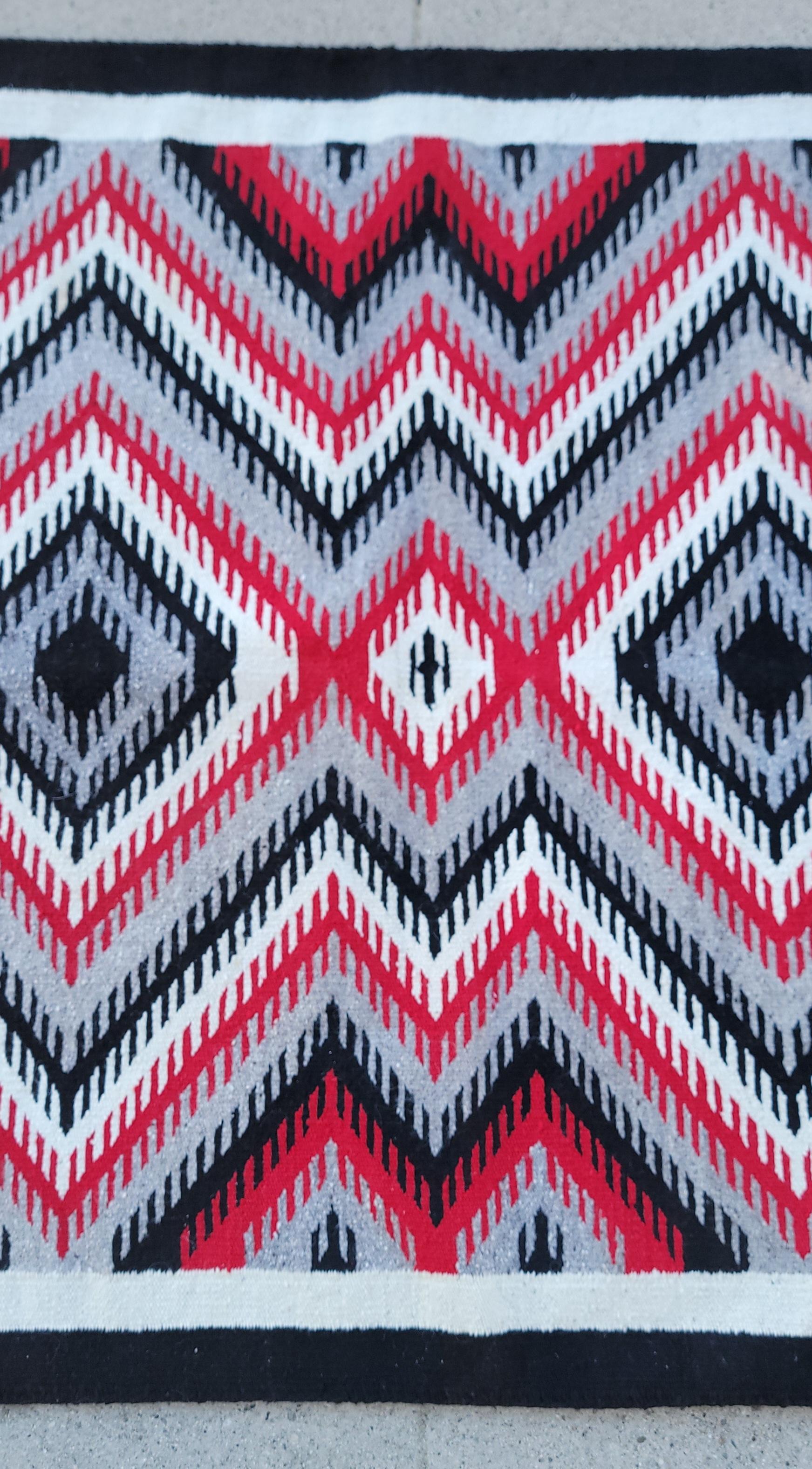 Tejido indio navajo deslumbrante Tejido a mano en venta