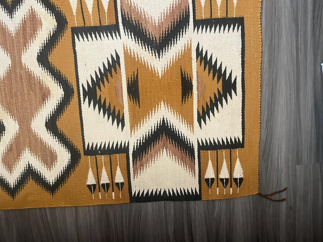 Wool Navajo Indian Weaving ( Chinle ) Rug