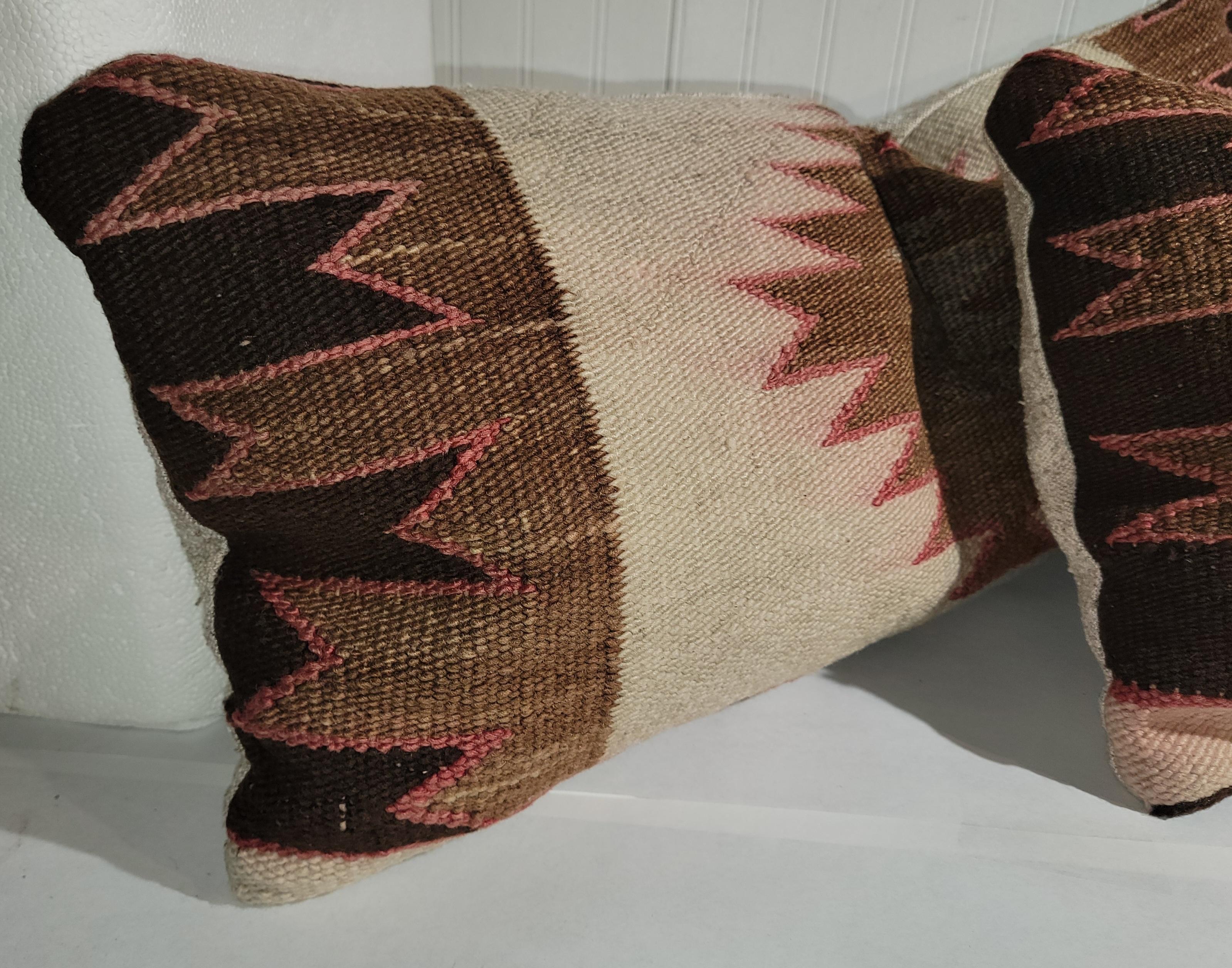 Cuscini Navajo Indian Weaving Eye Dazzler 'Pair' (coppia) In condizioni buone in vendita a Los Angeles, CA