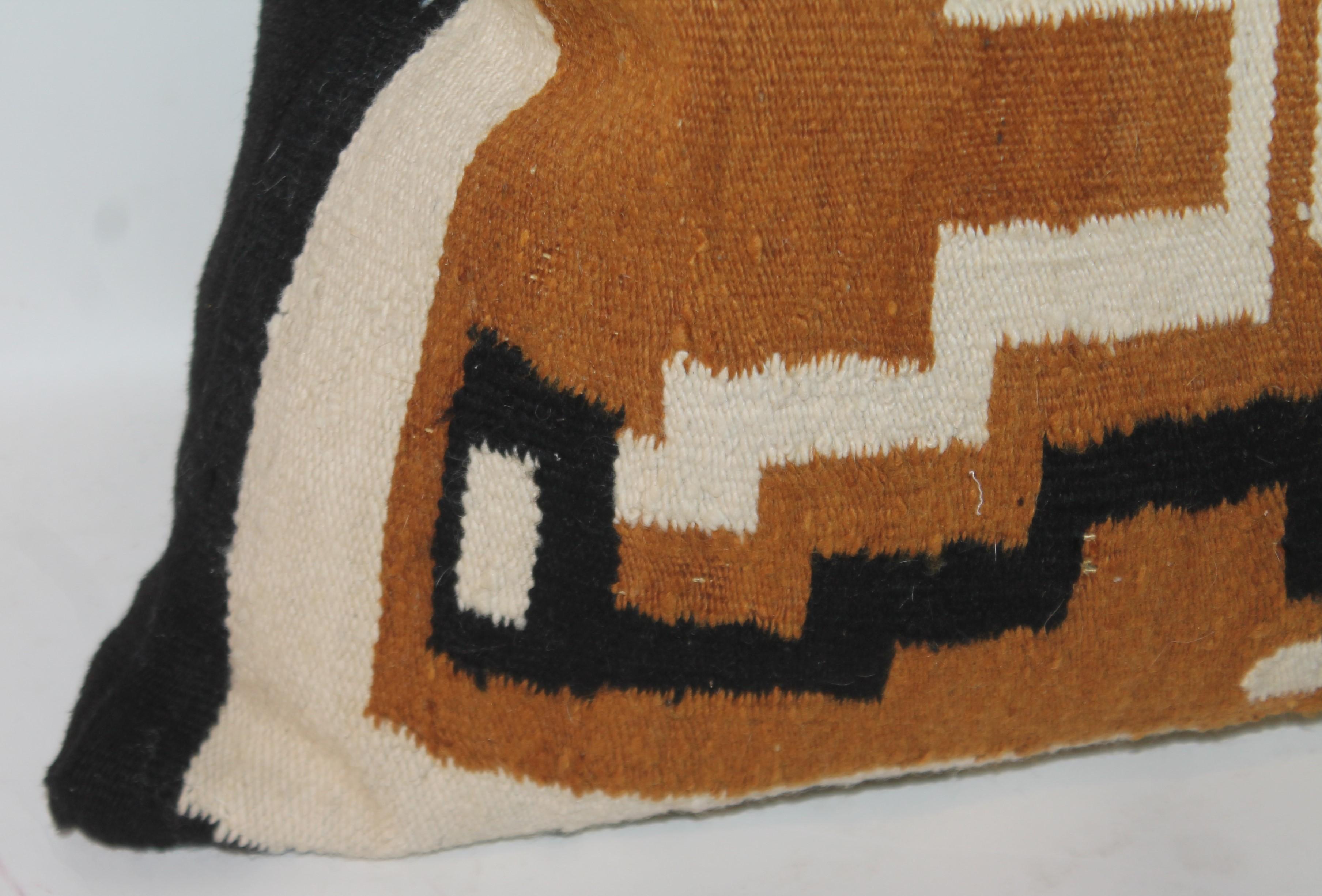 Coussin de tissage indien Navajo en vente 1