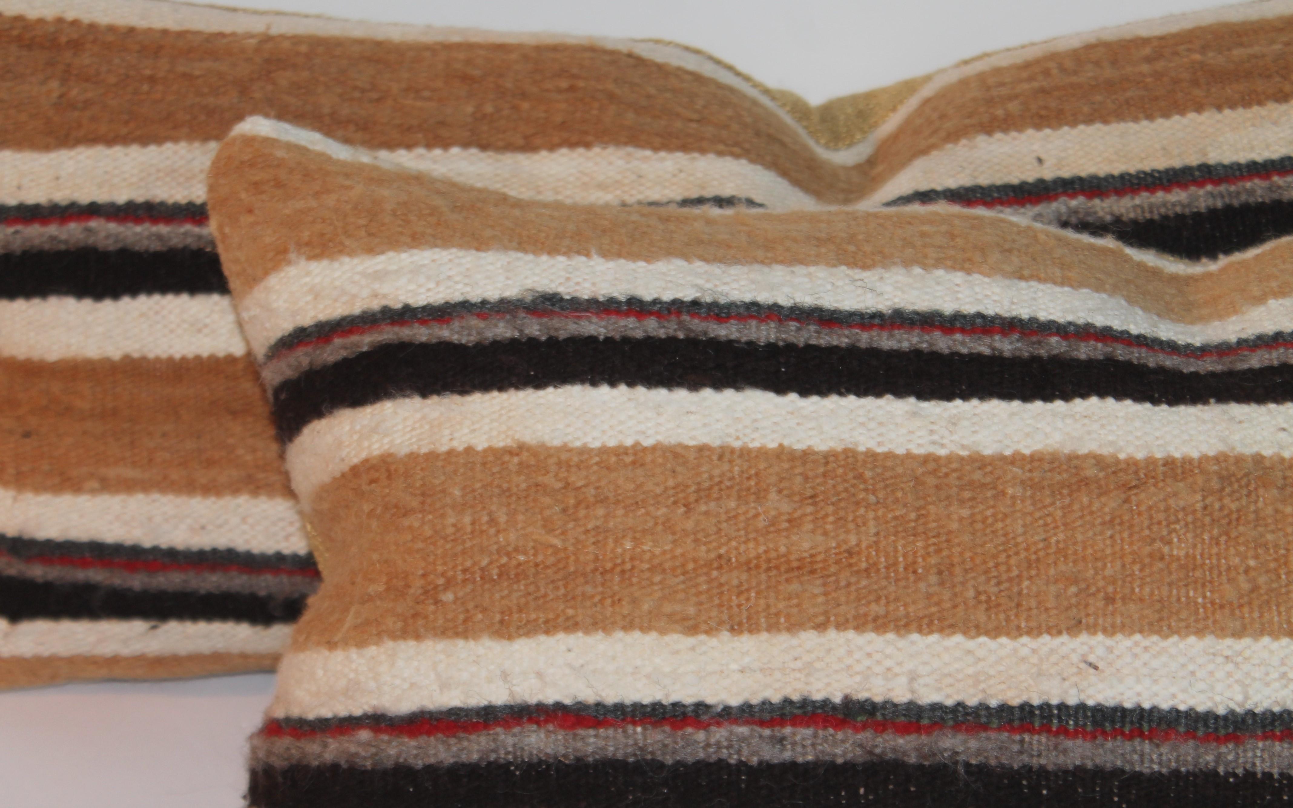 Navajo Indian Weaving Pillows, 2 In Good Condition For Sale In Los Angeles, CA