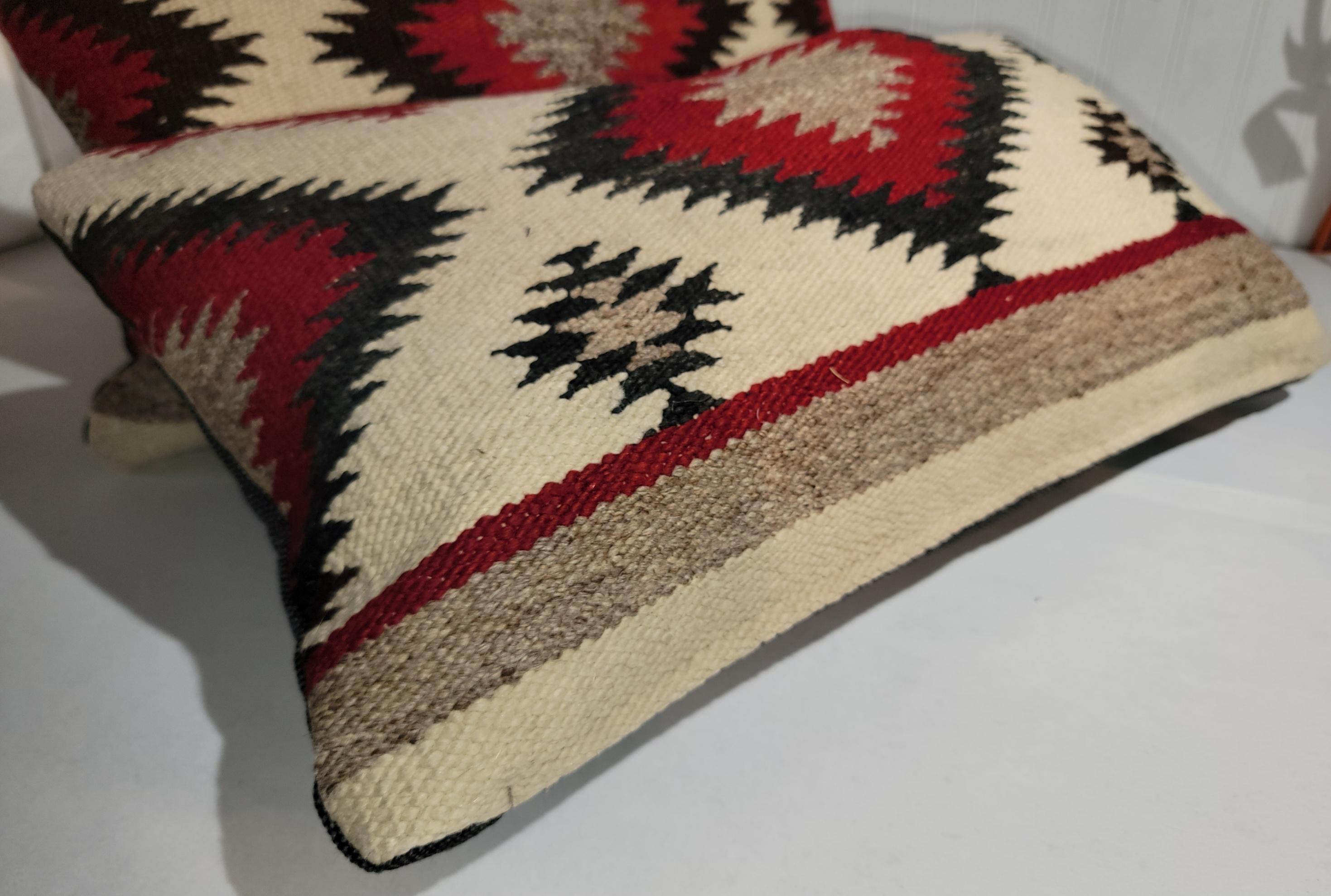 Américain Oreillers Navajo Indian Weaving - Paire en vente
