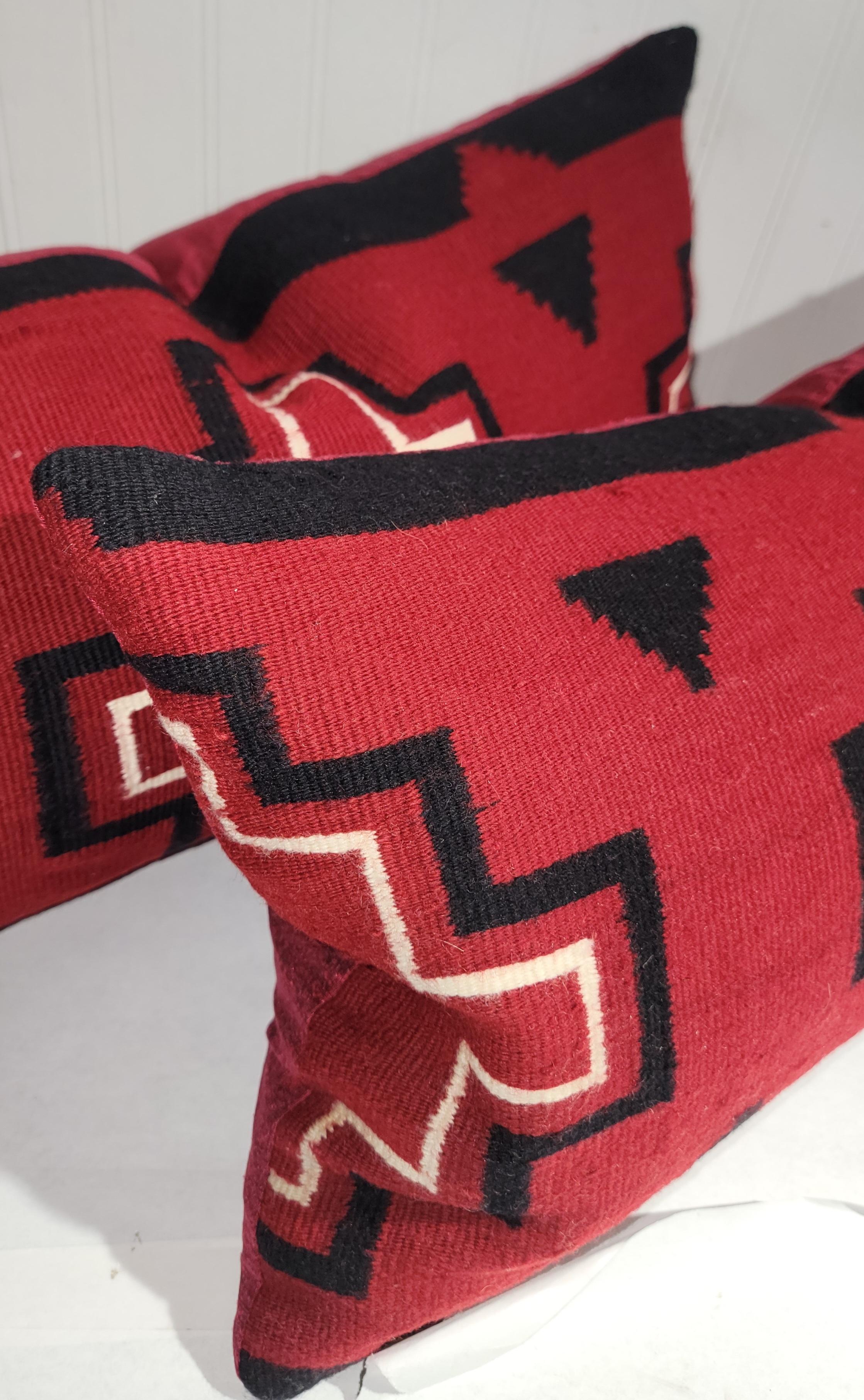 Navajo-Indianer-Webkissen - Paar (Handgewebt) im Angebot