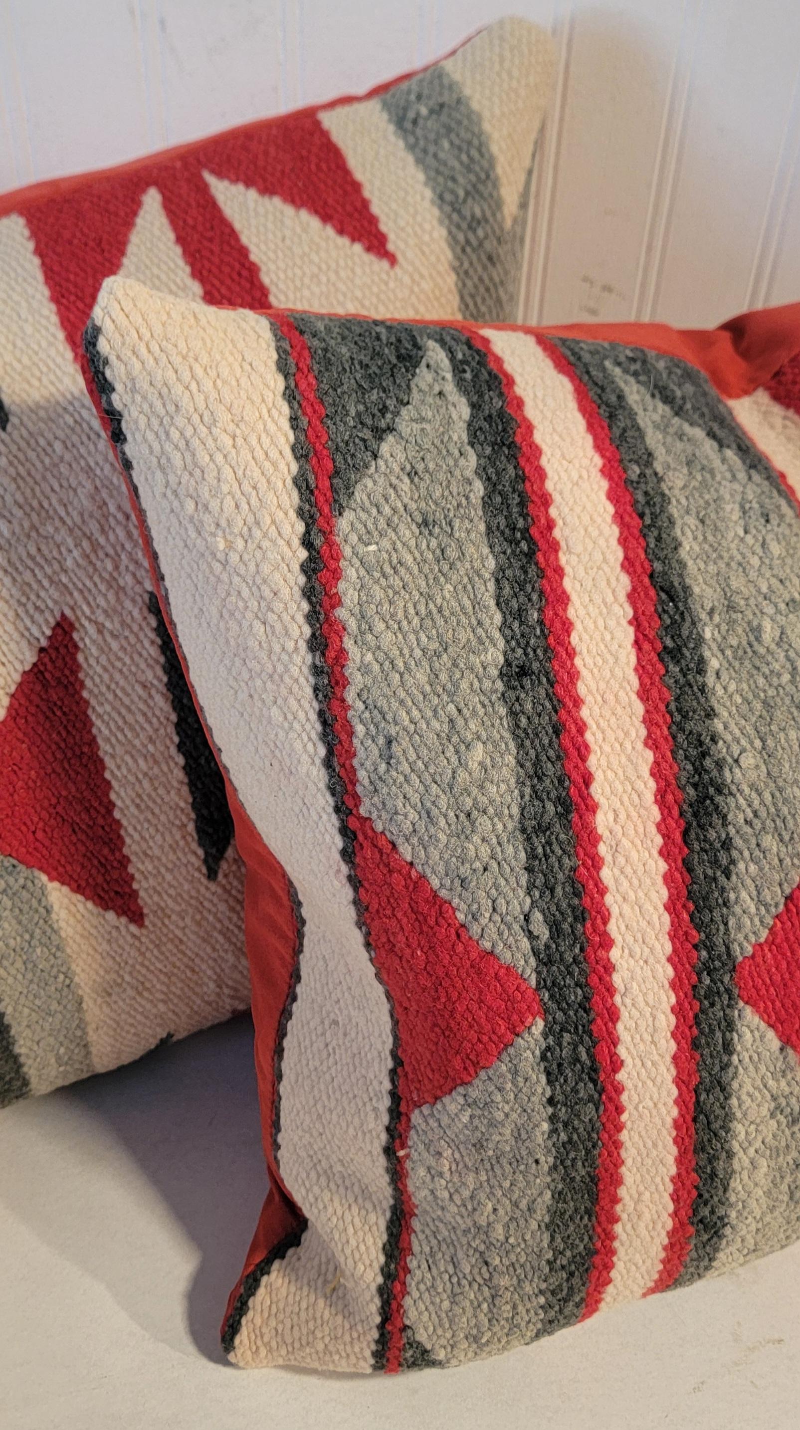 Almohadas de lana tejida por indios navajos -Par Estadounidense en venta