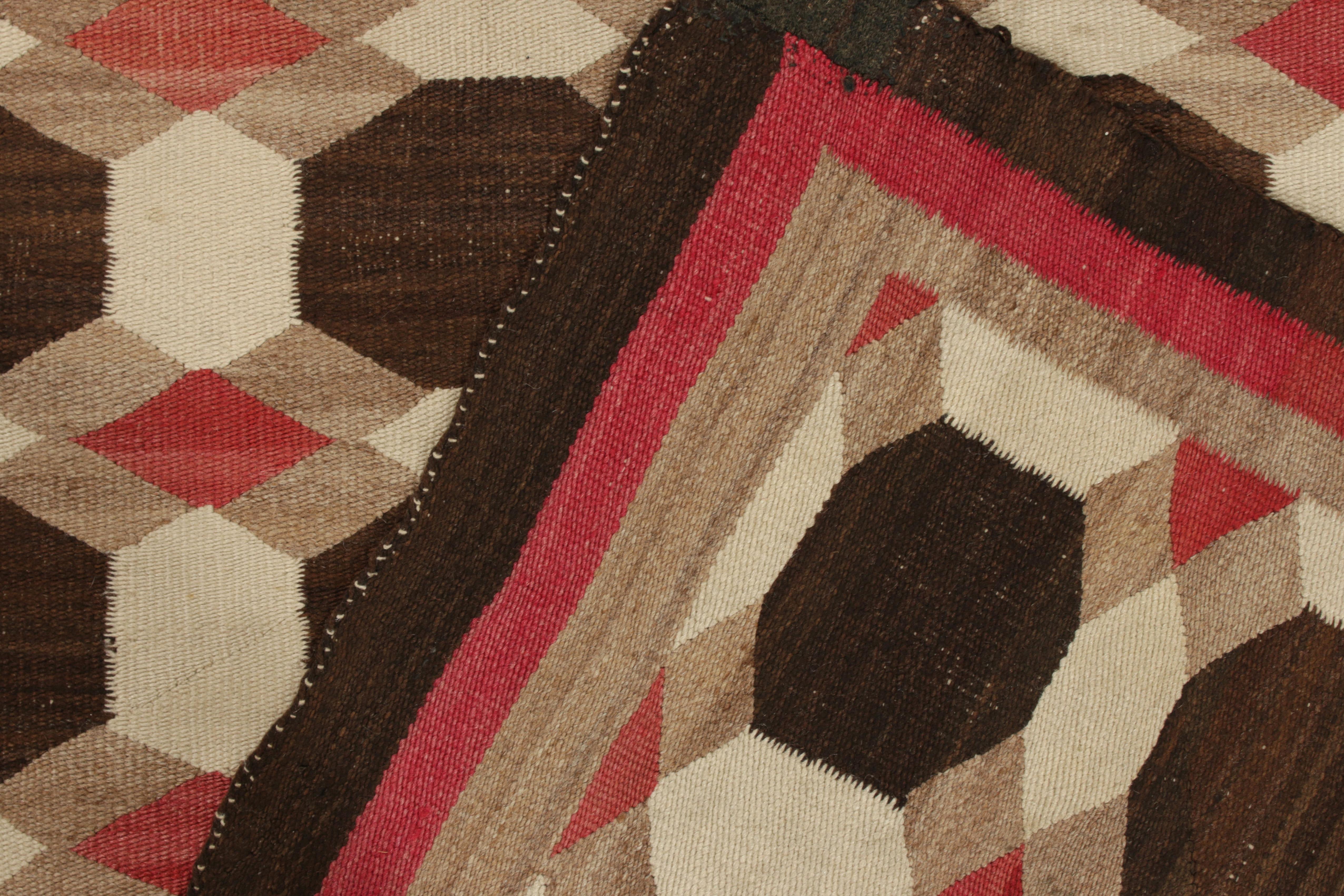 Navajo Kilim Style Rug in Red, Beige-White Geometric Pattern by Rug & Kilim In Good Condition For Sale In Long Island City, NY