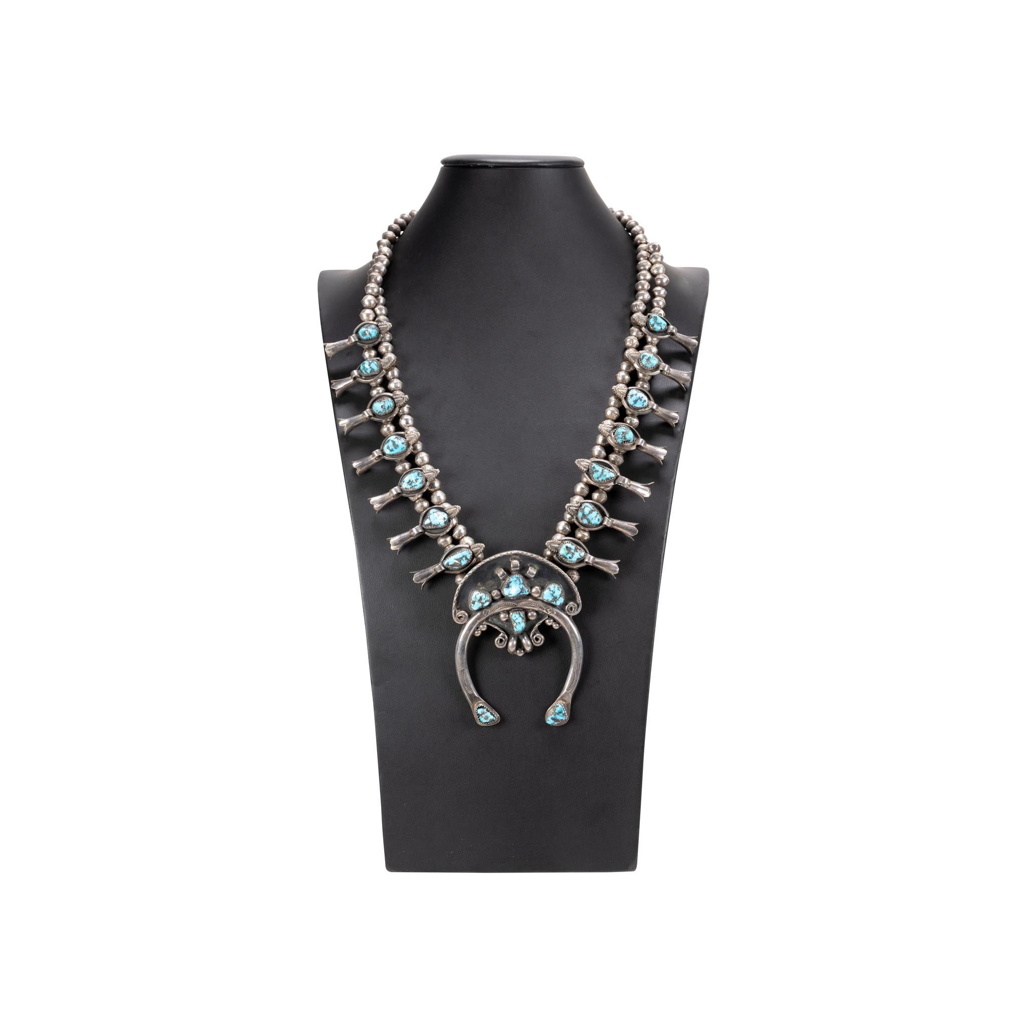 Navajo Kingman Collier fleur de requin turquoise Unisexe en vente