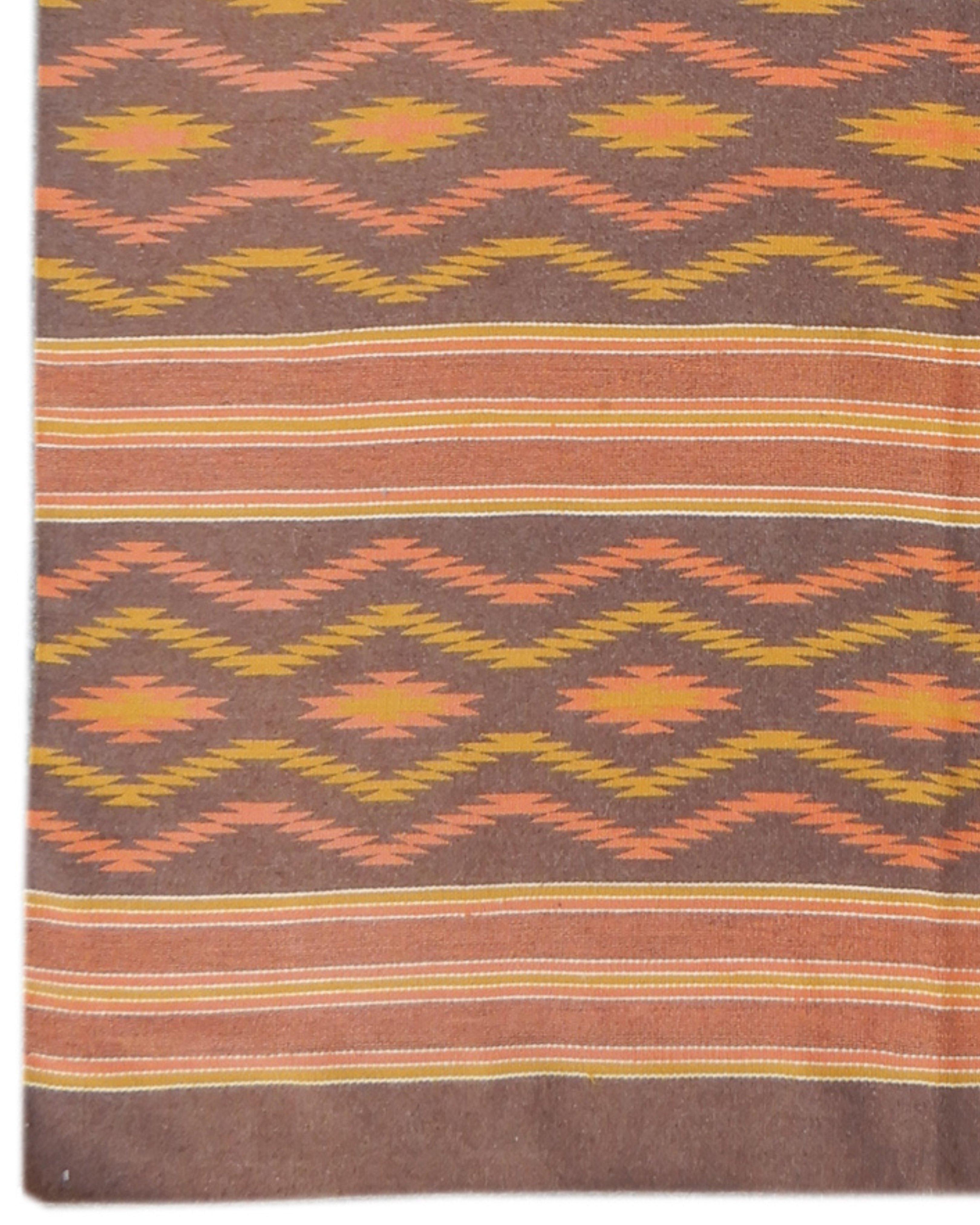 Hand-Woven Vintage Navajo Rug, Mid-20th Century For Sale