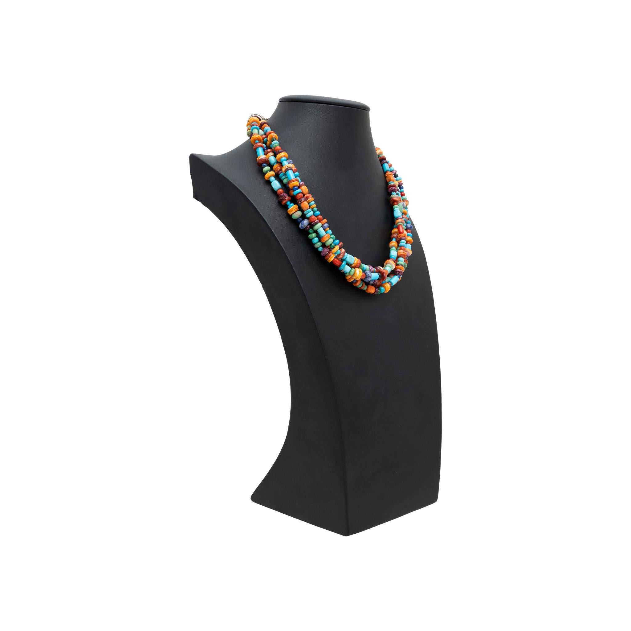Mehrreihige Navajo-Perlenkette mit Perlen im Zustand „Gut“ im Angebot in Coeur d Alene, ID