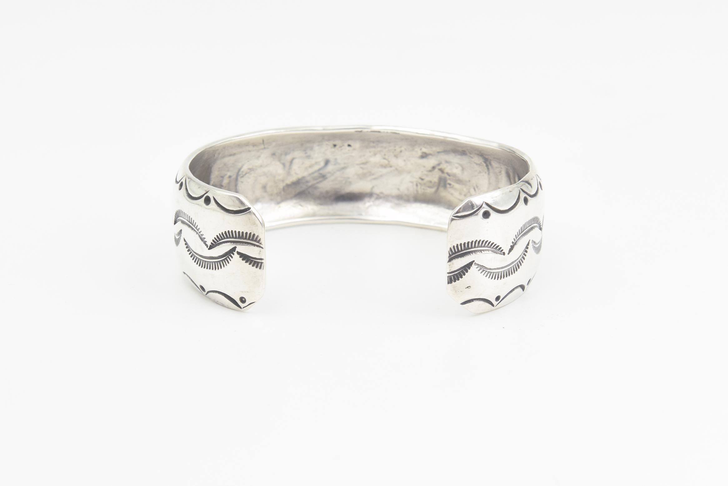 Taglio misto Navajo Native American Inlaid Turquoise and Coral Sterling Silver Cuff Bracelet in vendita