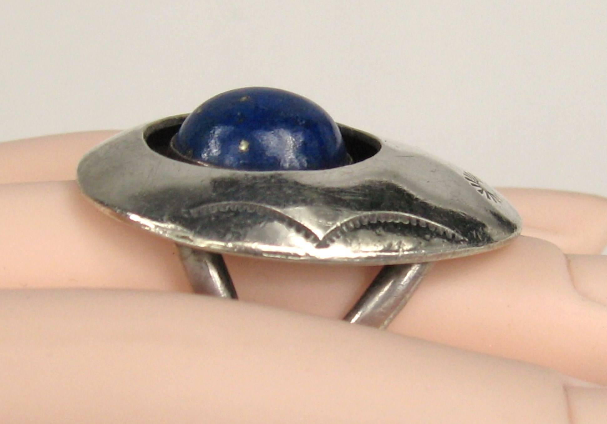 Navajo Indigene Kunst (Nord-/Südamerika) Lapislazuli Schattenbox Sterlingsilber Ring  im Zustand „Gut“ im Angebot in Wallkill, NY