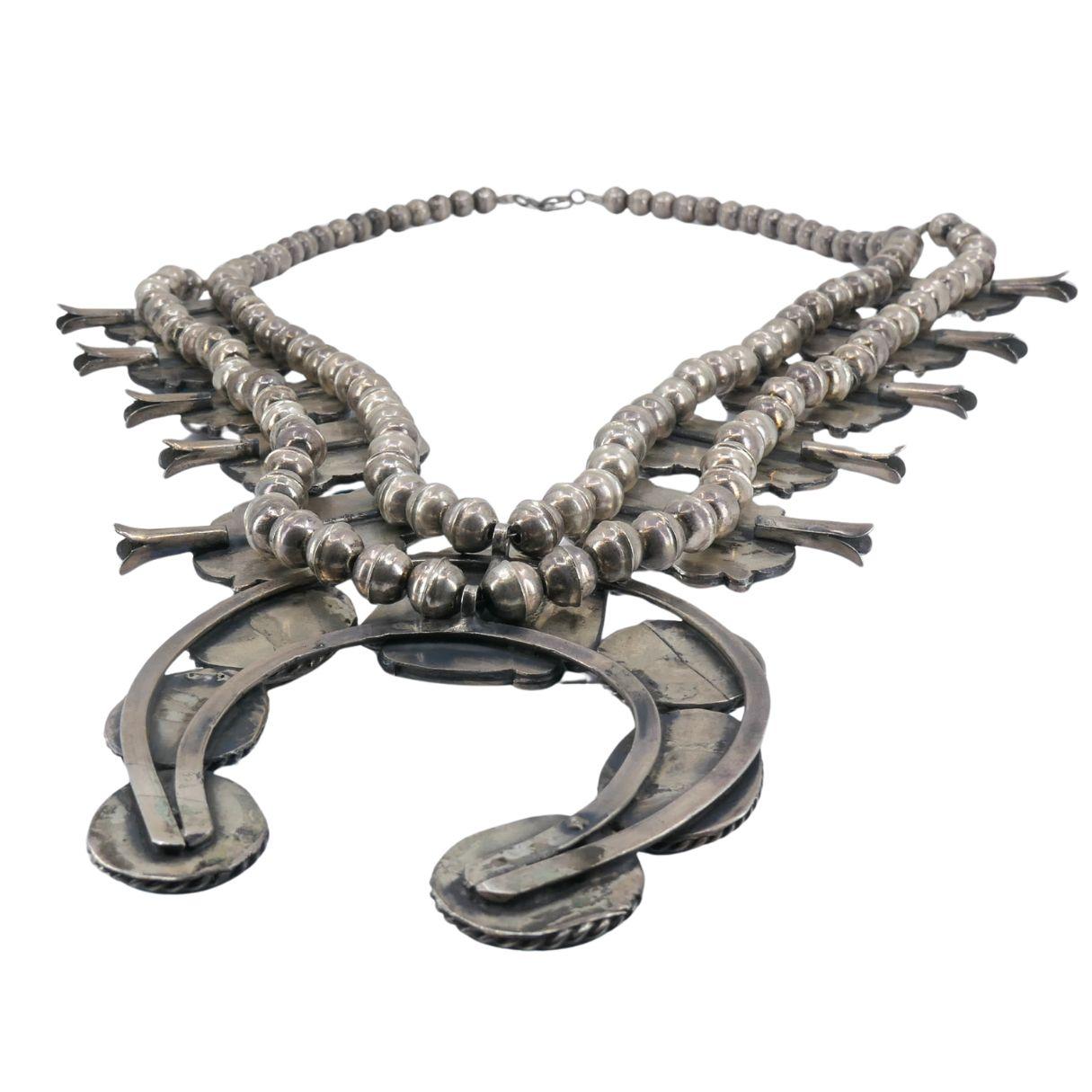 Collana con fiori di squash in turchese in argento Navajo, indiani nativi, e argento sterling in vendita 2