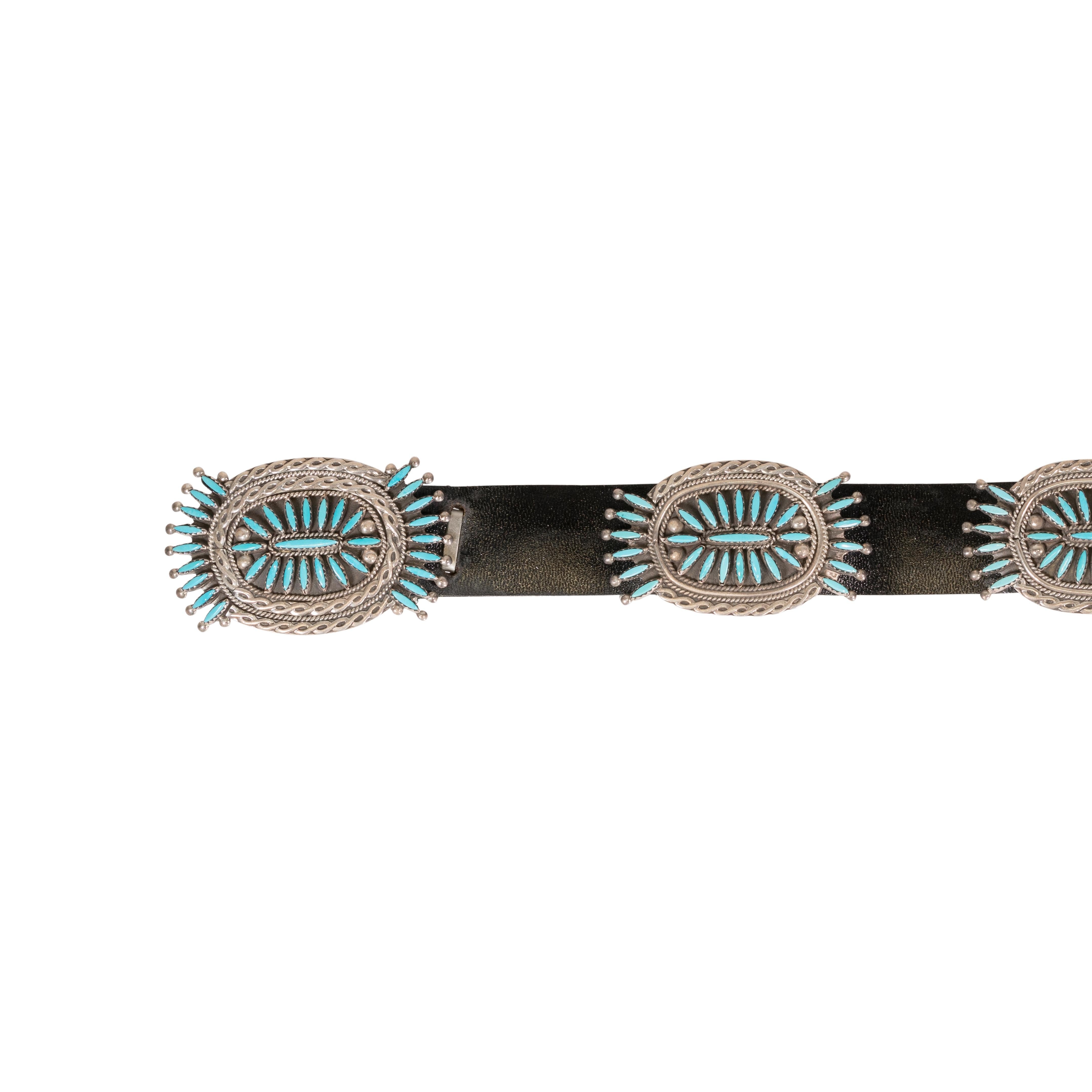 Navajo Needlepoint Turquoise and Sterling Silver Concho Belt (Ceinture Concho en argent) Bon état - En vente à Coeur d Alene, ID