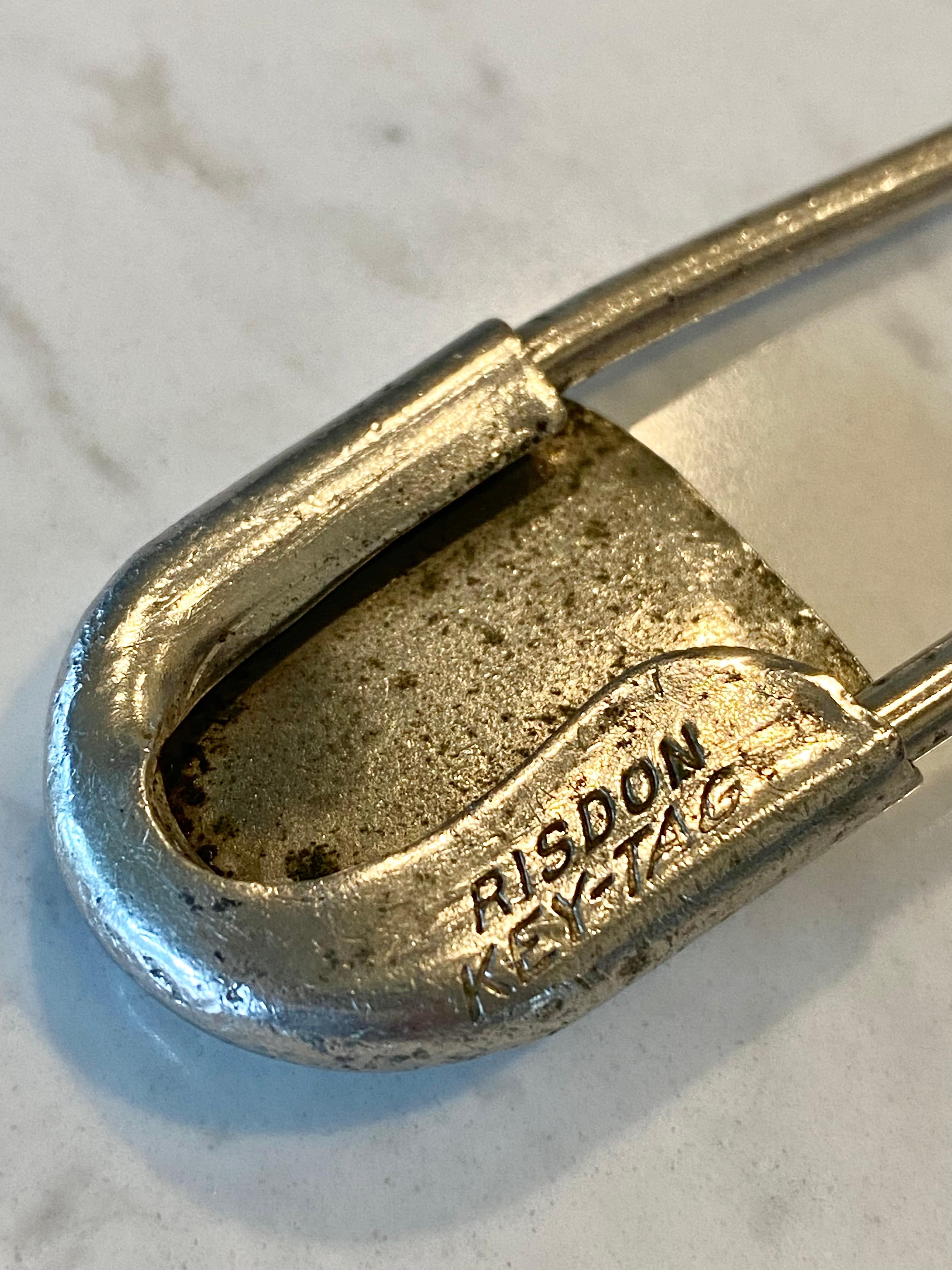 Llavero con pasador de seguridad Navajo Old Pawn de plata de ley Hecho a mano en venta