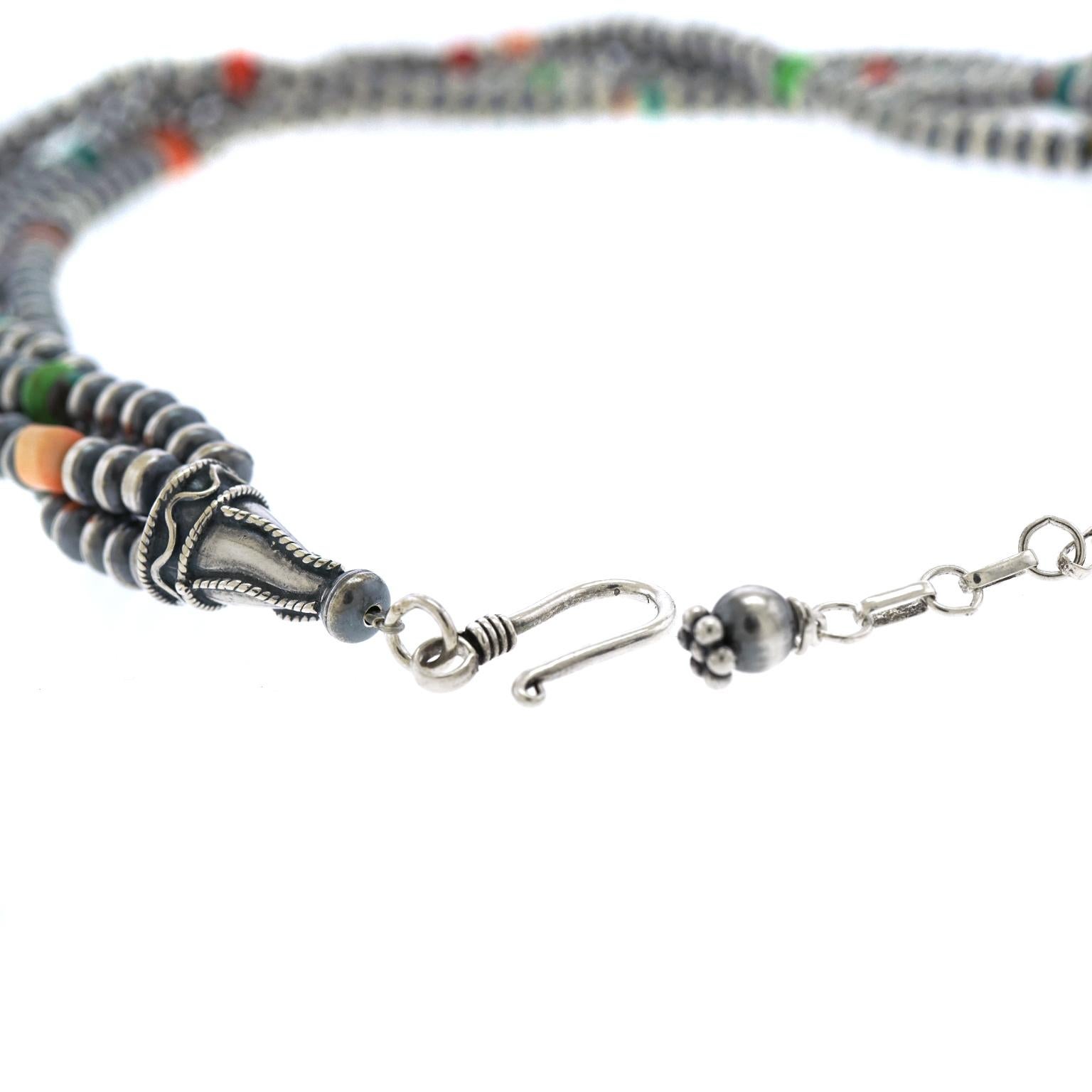 Navajo Pearls Sterling Necklace In Excellent Condition In Litchfield, CT