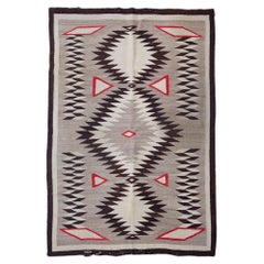 Navajo Rug in Handwoven Wool, circa 1940