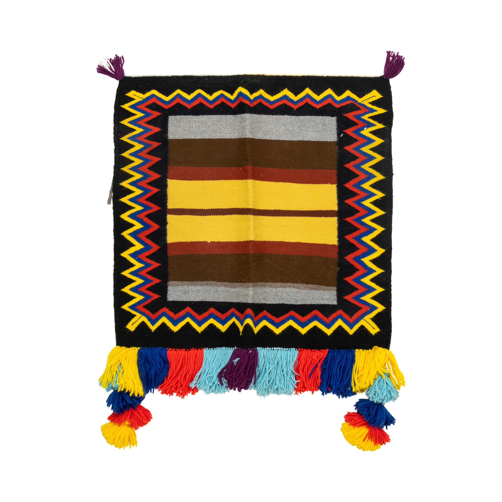 Navajo Single Saddle Weaving Collection In Good Condition For Sale In Coeur d'Alene, ID