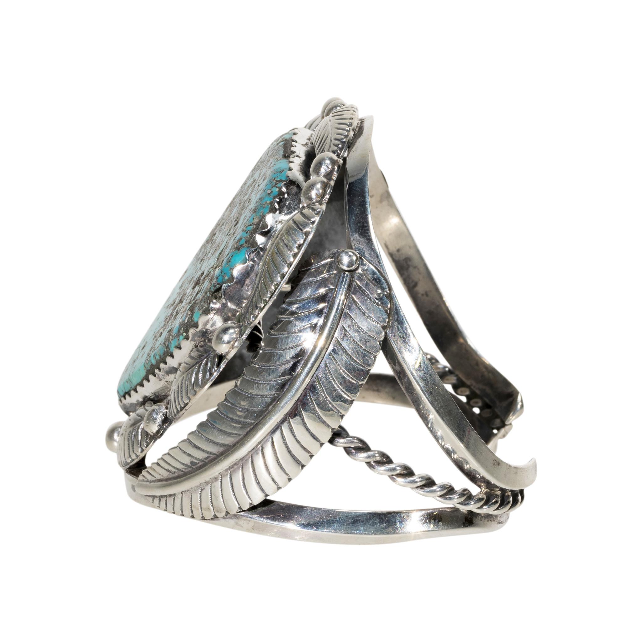 Native American Navajo Single Stone Turquoise Cuff Bracelet For Sale