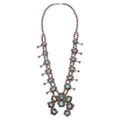 Collana con fiori di zucca Navajo
