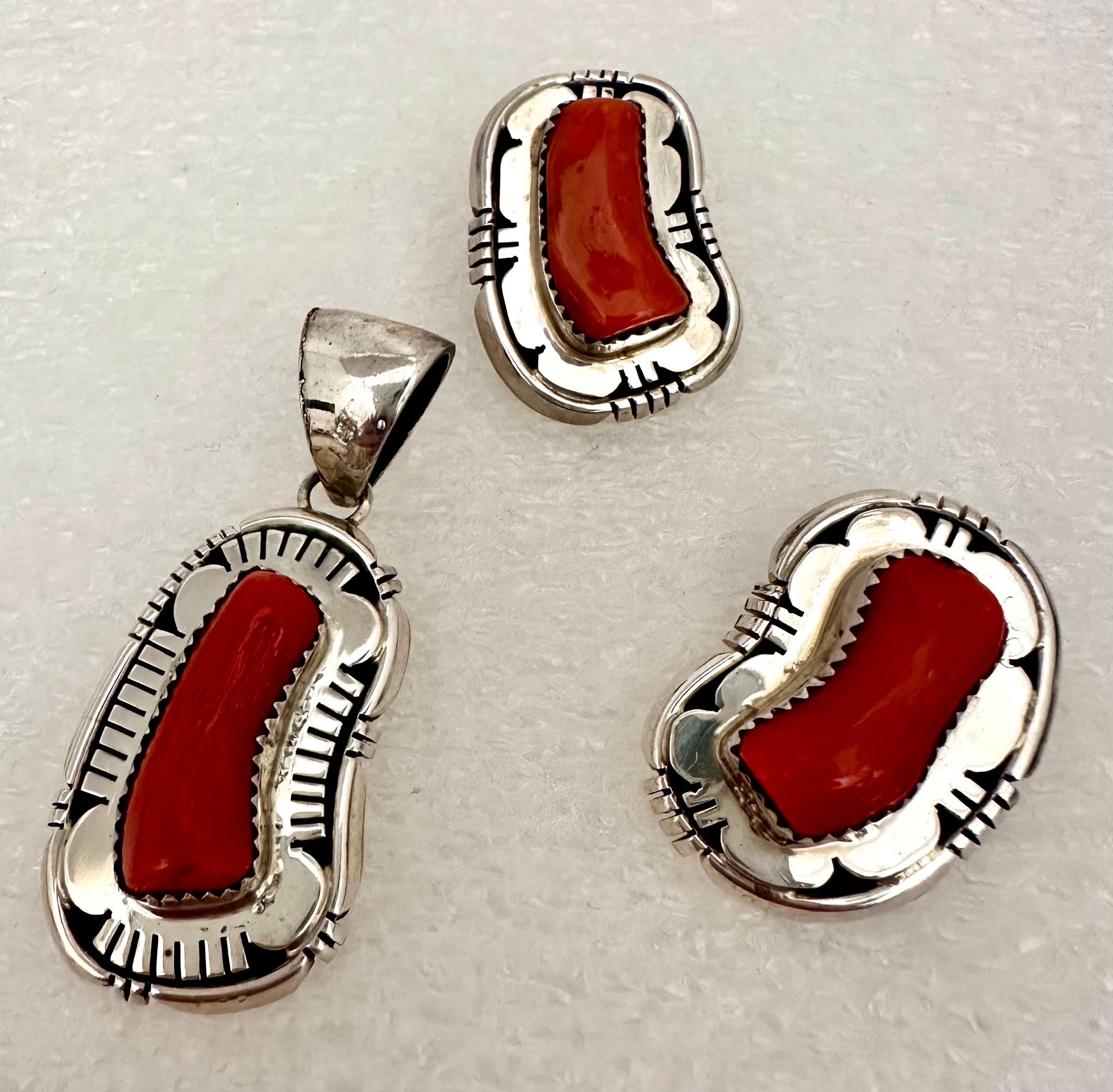 Navajo Sterling Silver .925 Coral Earrings & Pendant Set by E. Etsitty For Sale 2