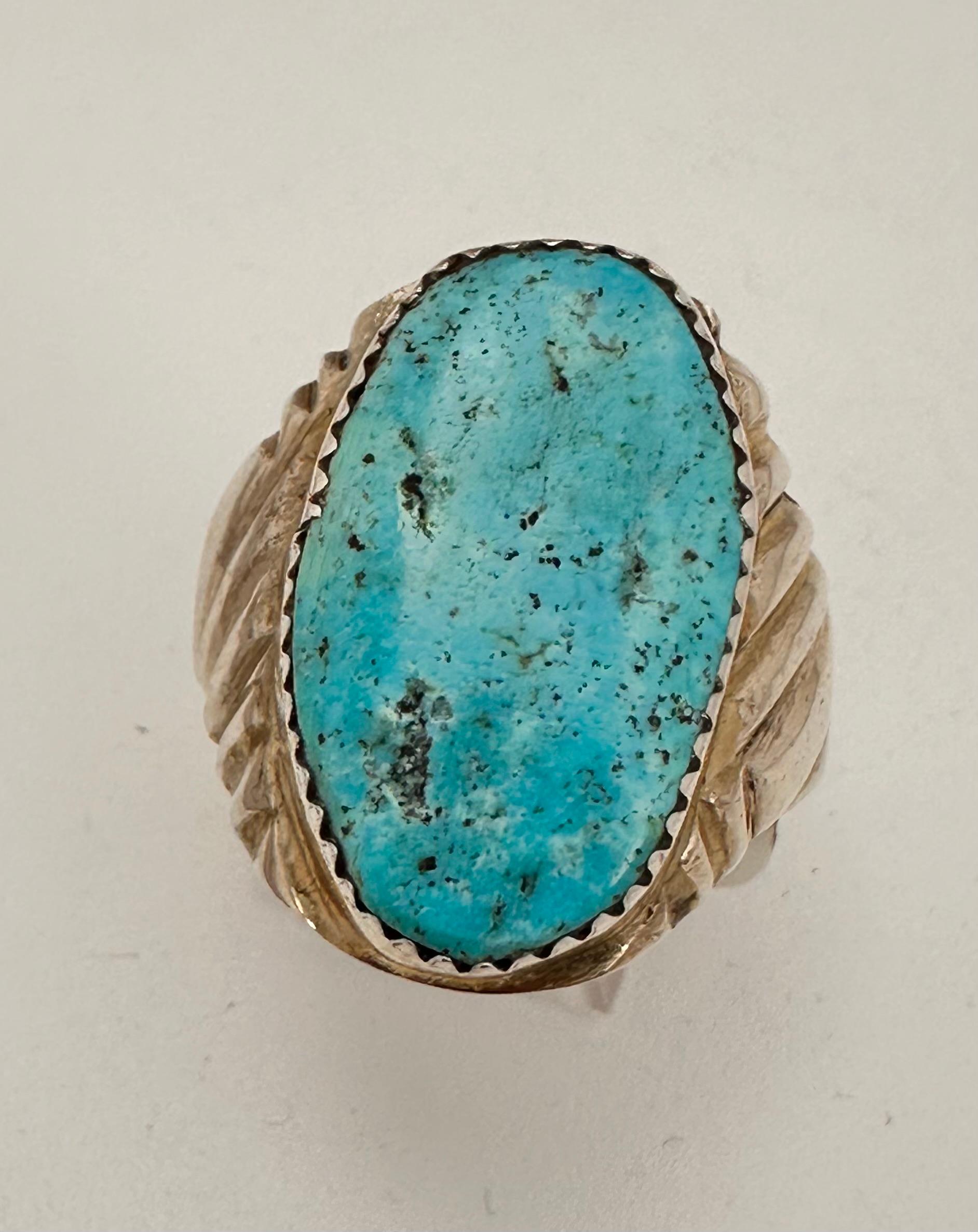 Navajo Sterling Silver .925 Kingman Turquiose 14mm x 25mm Oval Ring Size 10 In New Condition In Las Vegas, NV
