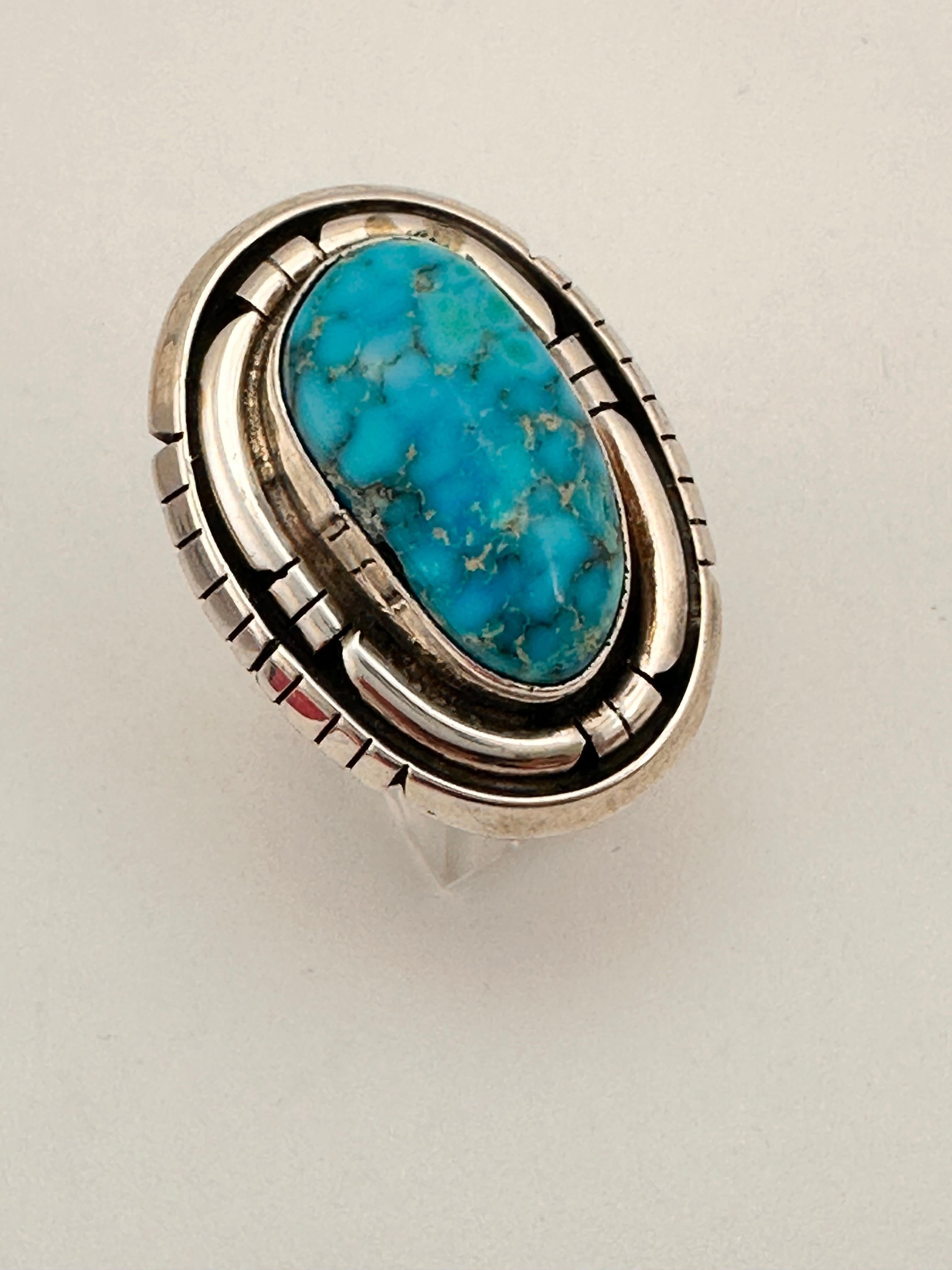 Navajo Sterling Silver .925 Kingman Turquiose 23mm x 30mm Oval Ring Size 7 In New Condition In Las Vegas, NV
