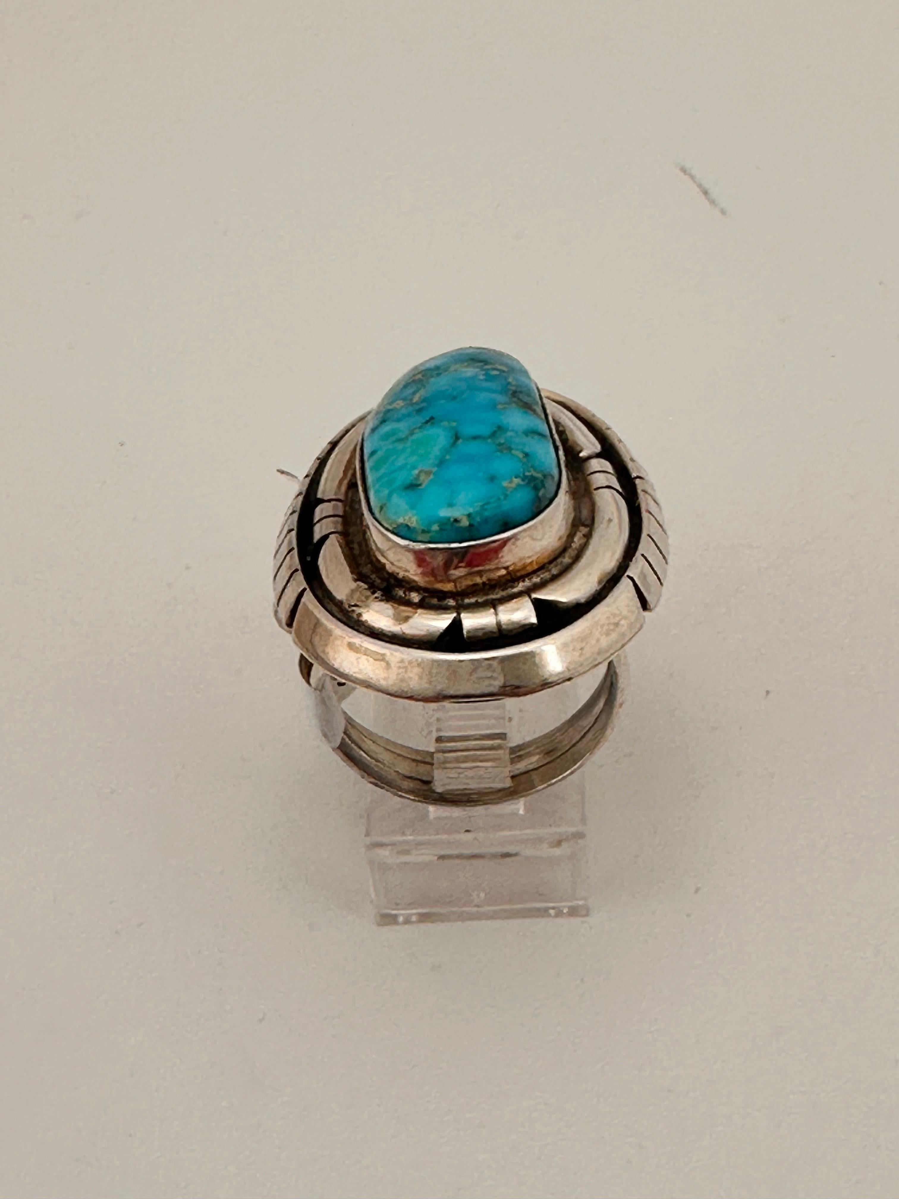 Navajo Sterling Silver .925 Kingman Turquiose 23mm x 30mm Oval Ring Size 7 1
