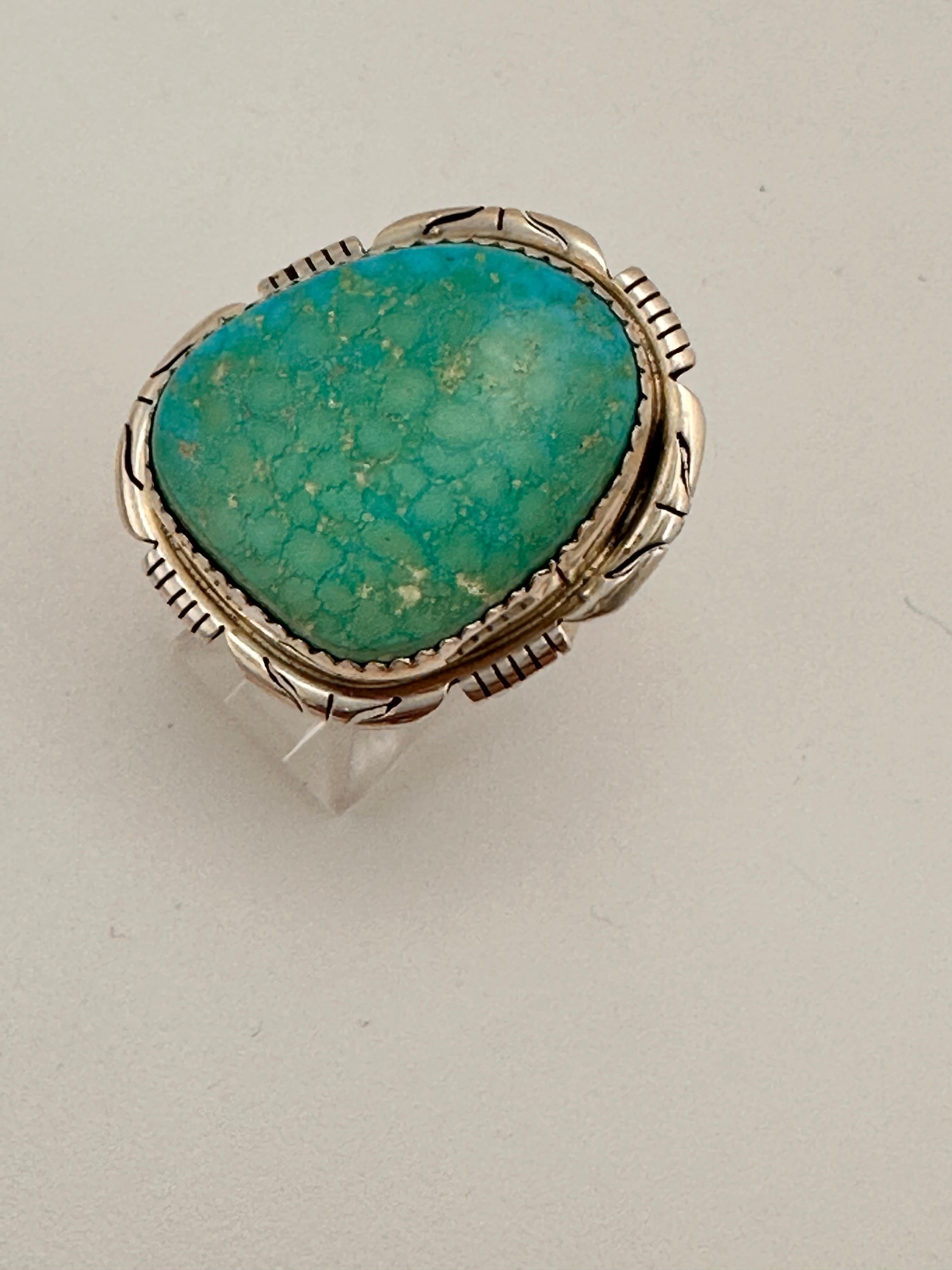 Navajo Sterling Silver .925 Kingman Turquiose 24mm x 28mm Ring Sz 7 1/2 In New Condition In Las Vegas, NV