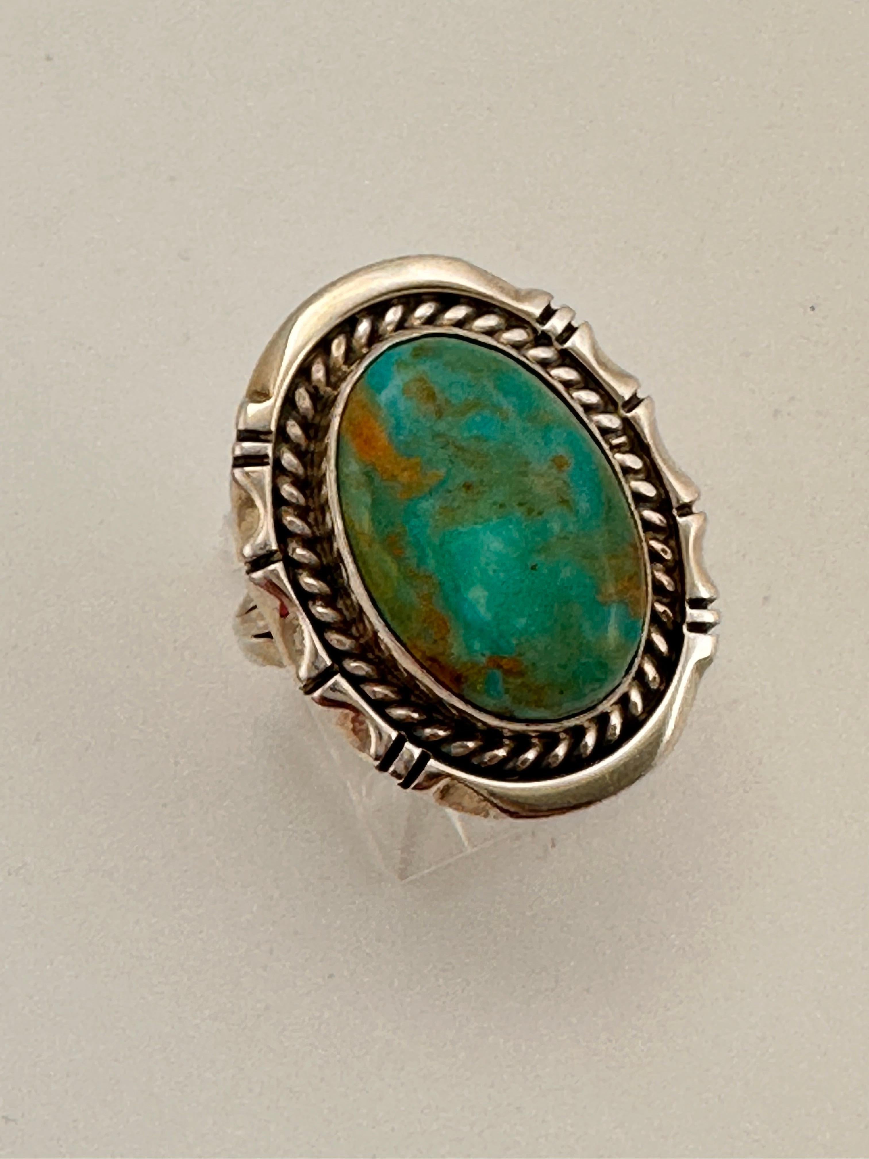 Navajo Sterling Silver .925 Kingman Turquoise 22mm x 28mm Oval Ring Size 8 In New Condition In Las Vegas, NV