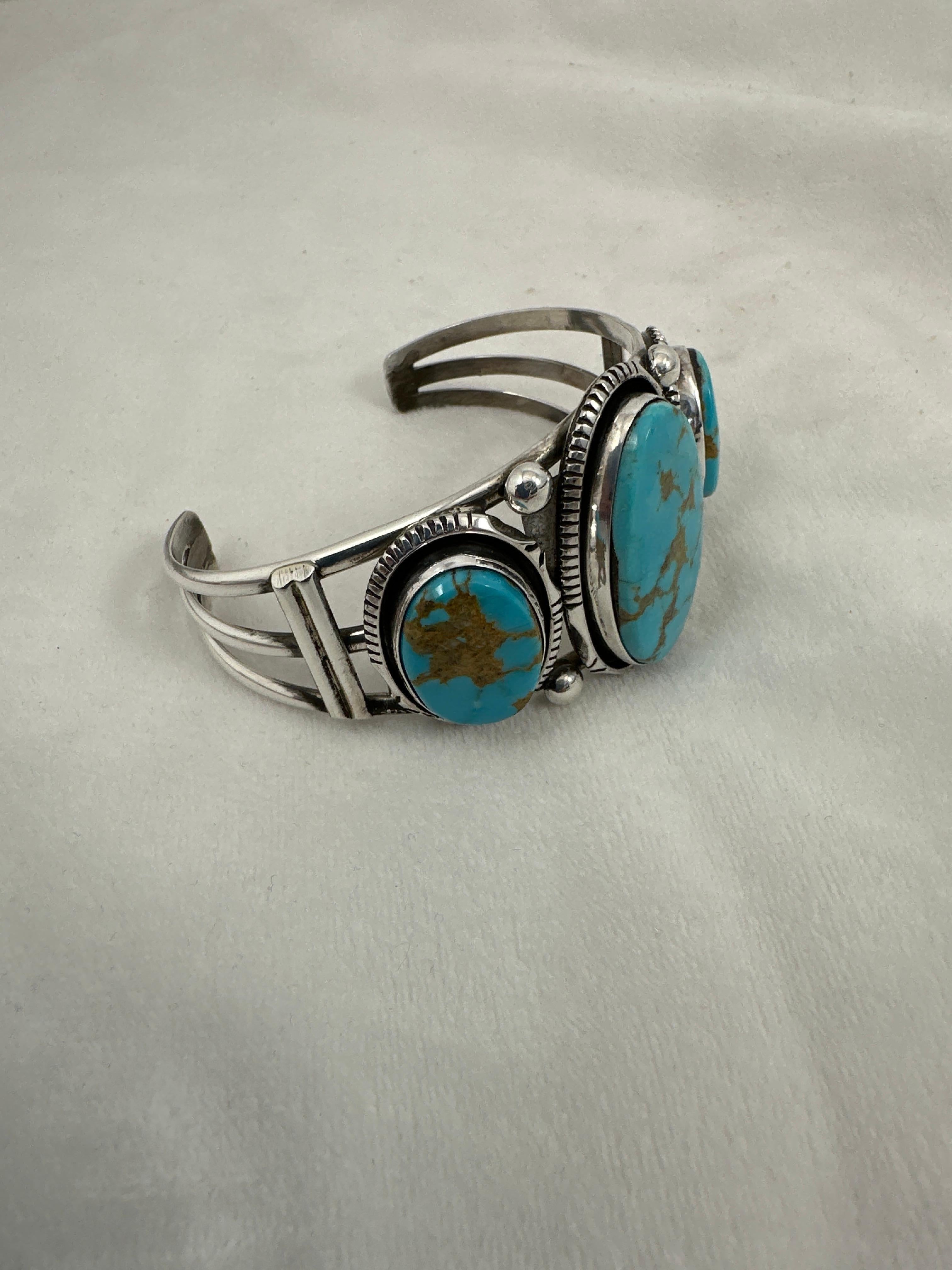 Taille cabochon Argent sterling Navajo  Bracelet manchette Sleeping Beauty Turquoise Augustine Largo en vente
