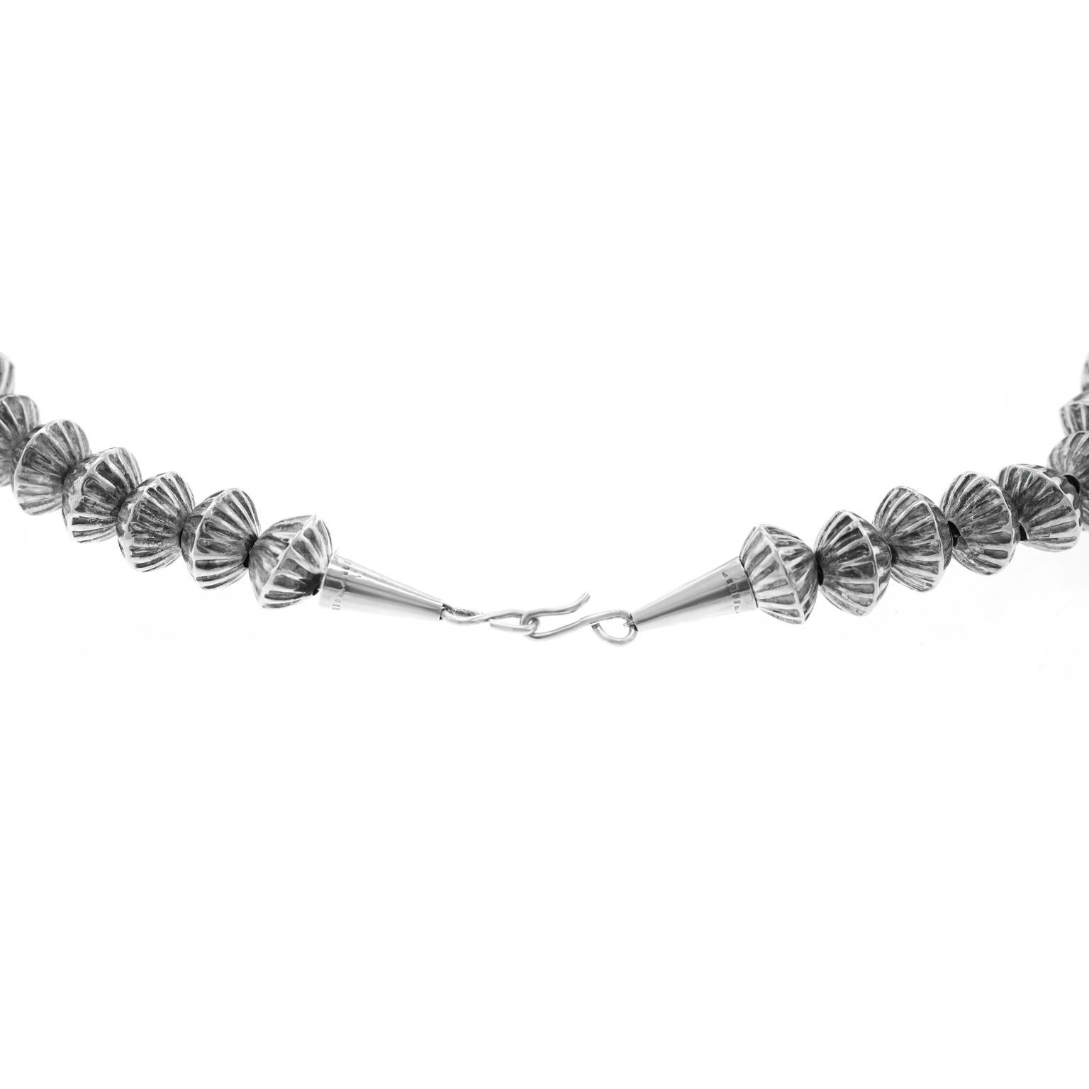 Navajo Sterling Silver Bead Necklace In Excellent Condition In Litchfield, CT