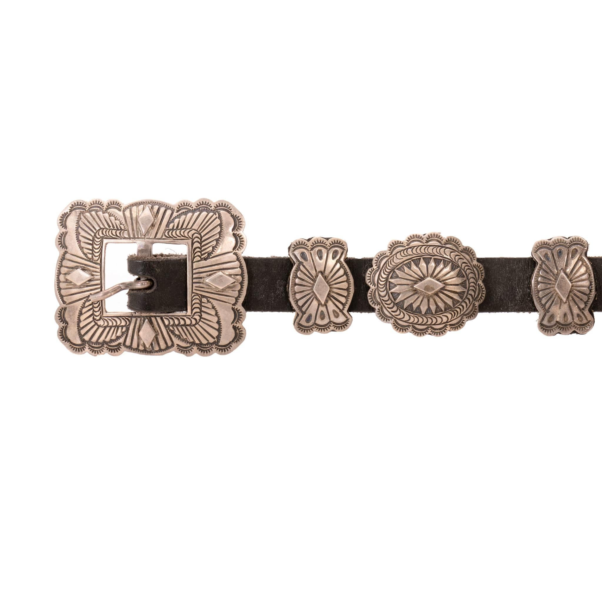 Navajo Sterling Silber Concho Gürtel (Indigene Kunst (Nord-/Südamerika)) im Angebot